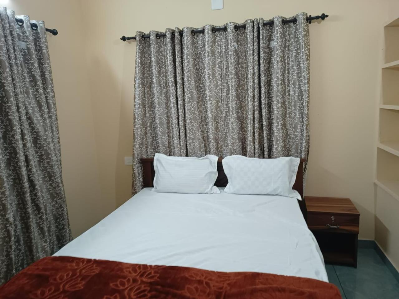 Souparnika Lakeview Homestay LLP