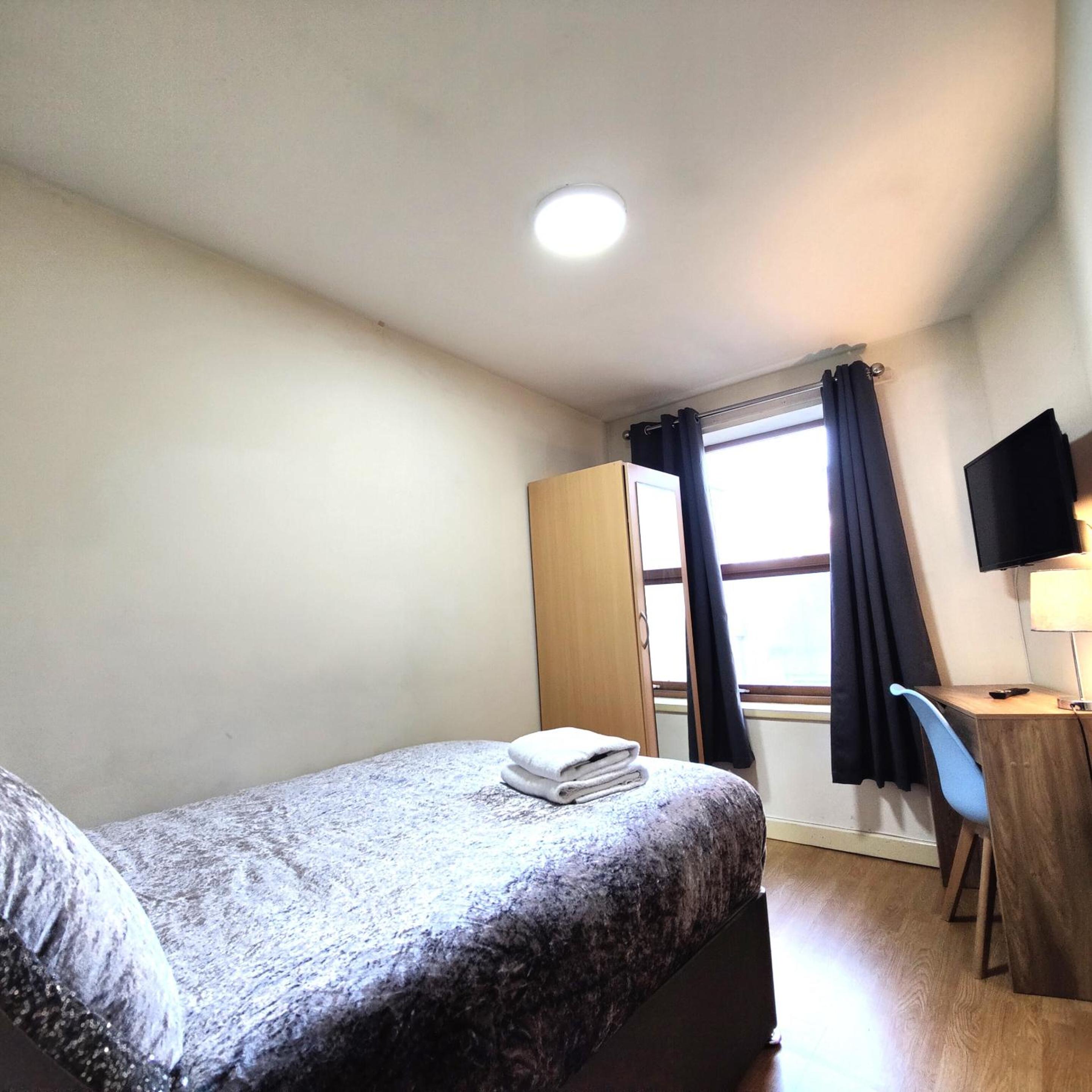 Liverpool Stays - City Centre Rooms with shared bathrooms photo 5