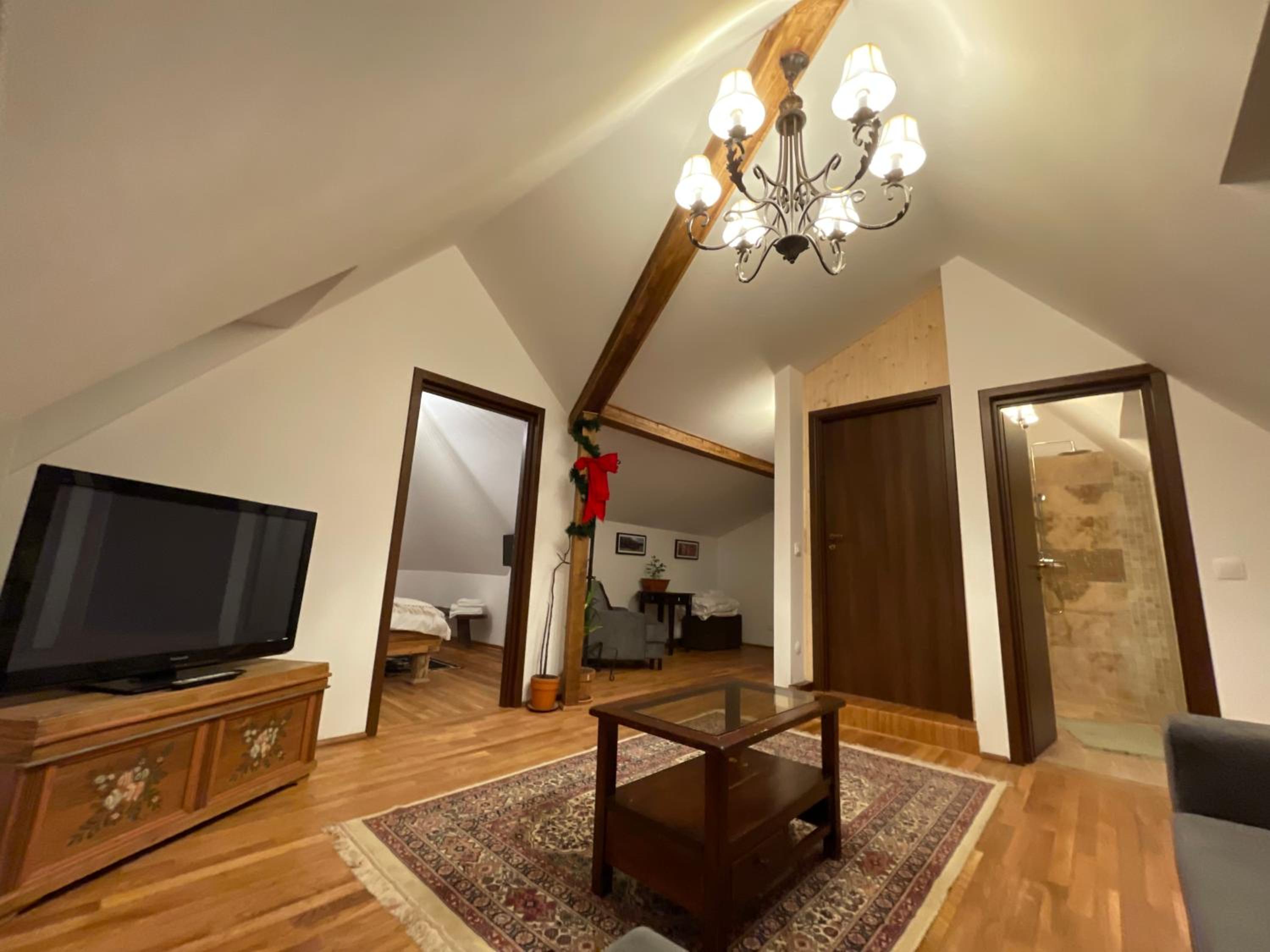 Apartament TISA - CĂTUN view 3