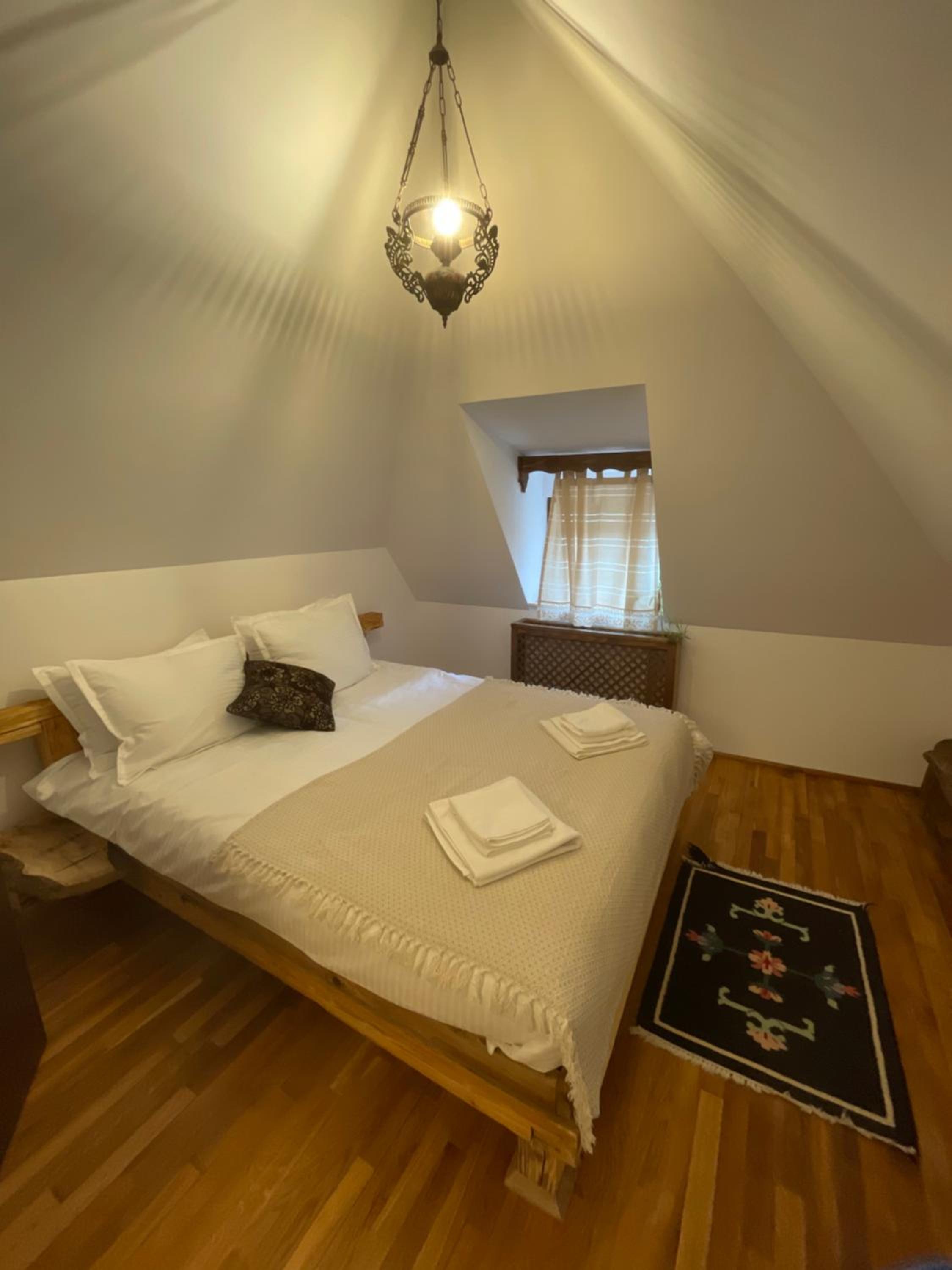 Apartament TISA - CĂTUN view 4