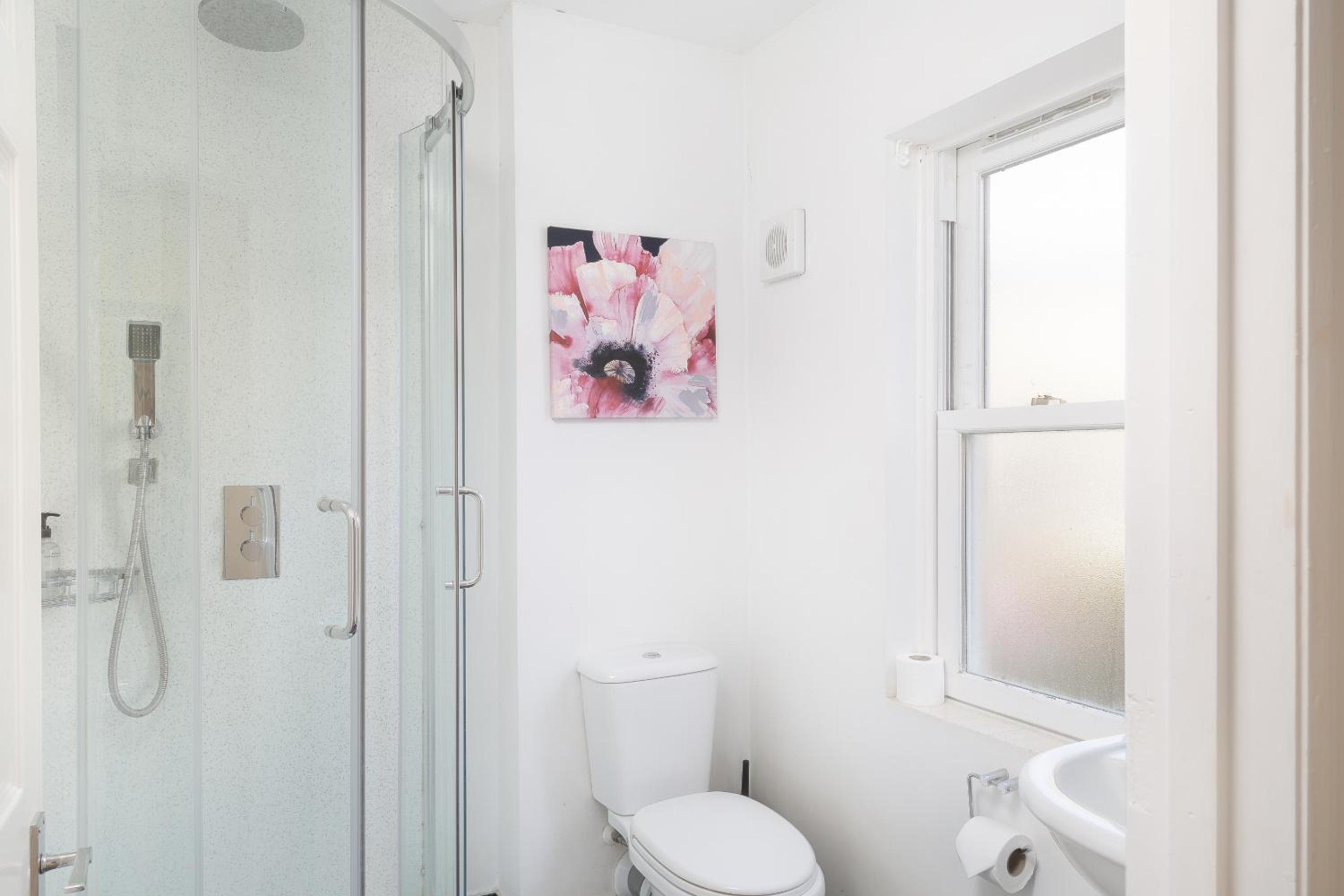 Bath Breaks Apartments