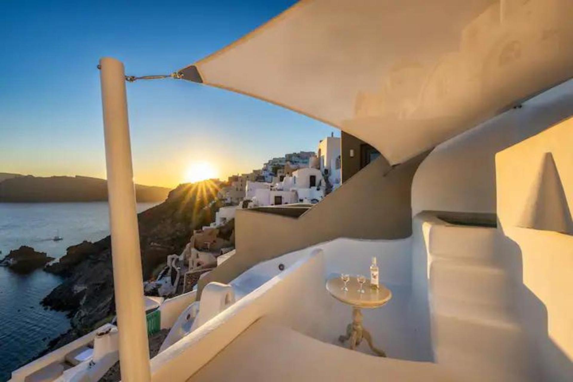 Holiday villa in Oía, Greece photo 3