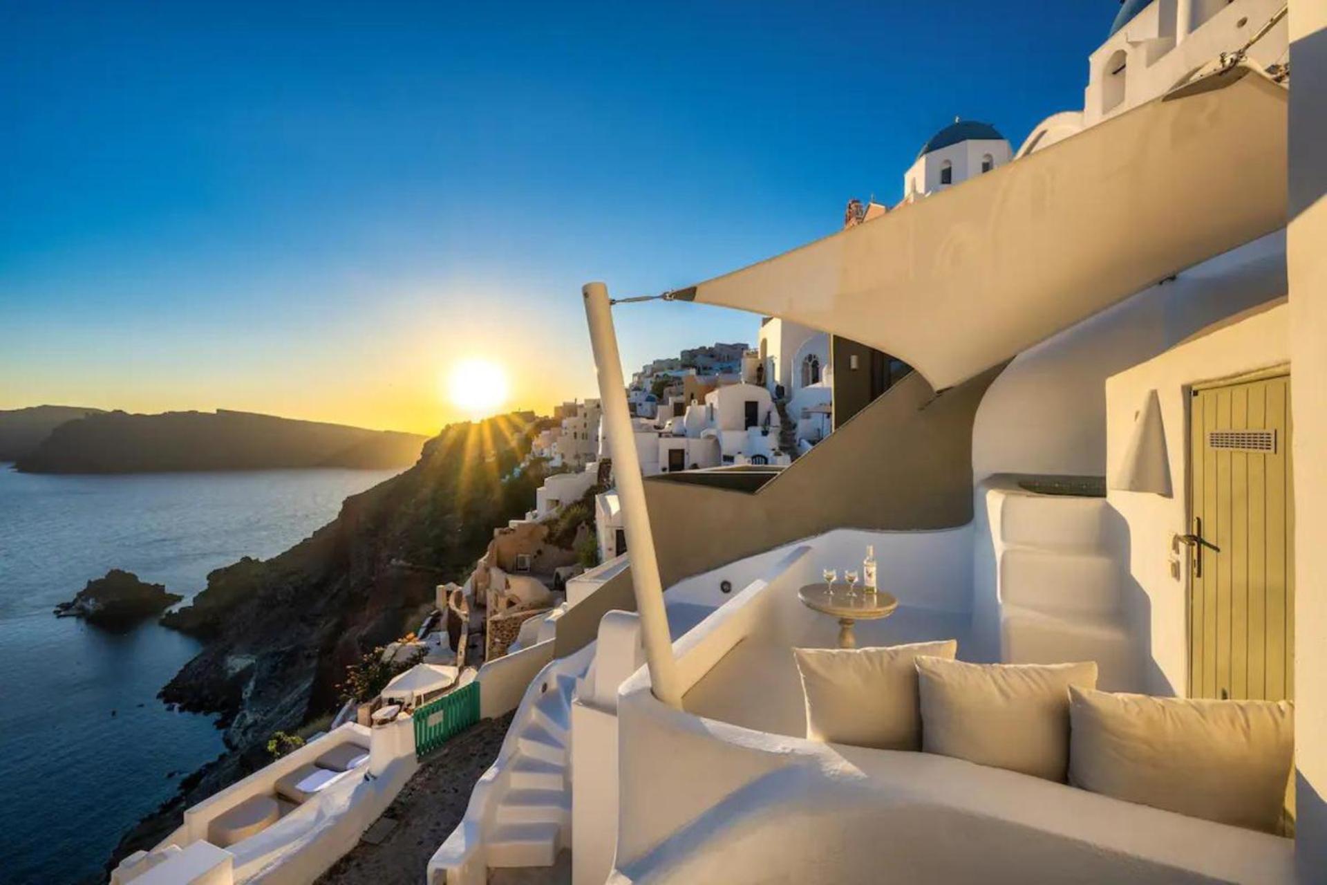 Holiday villa in Oía, Greece photo 5