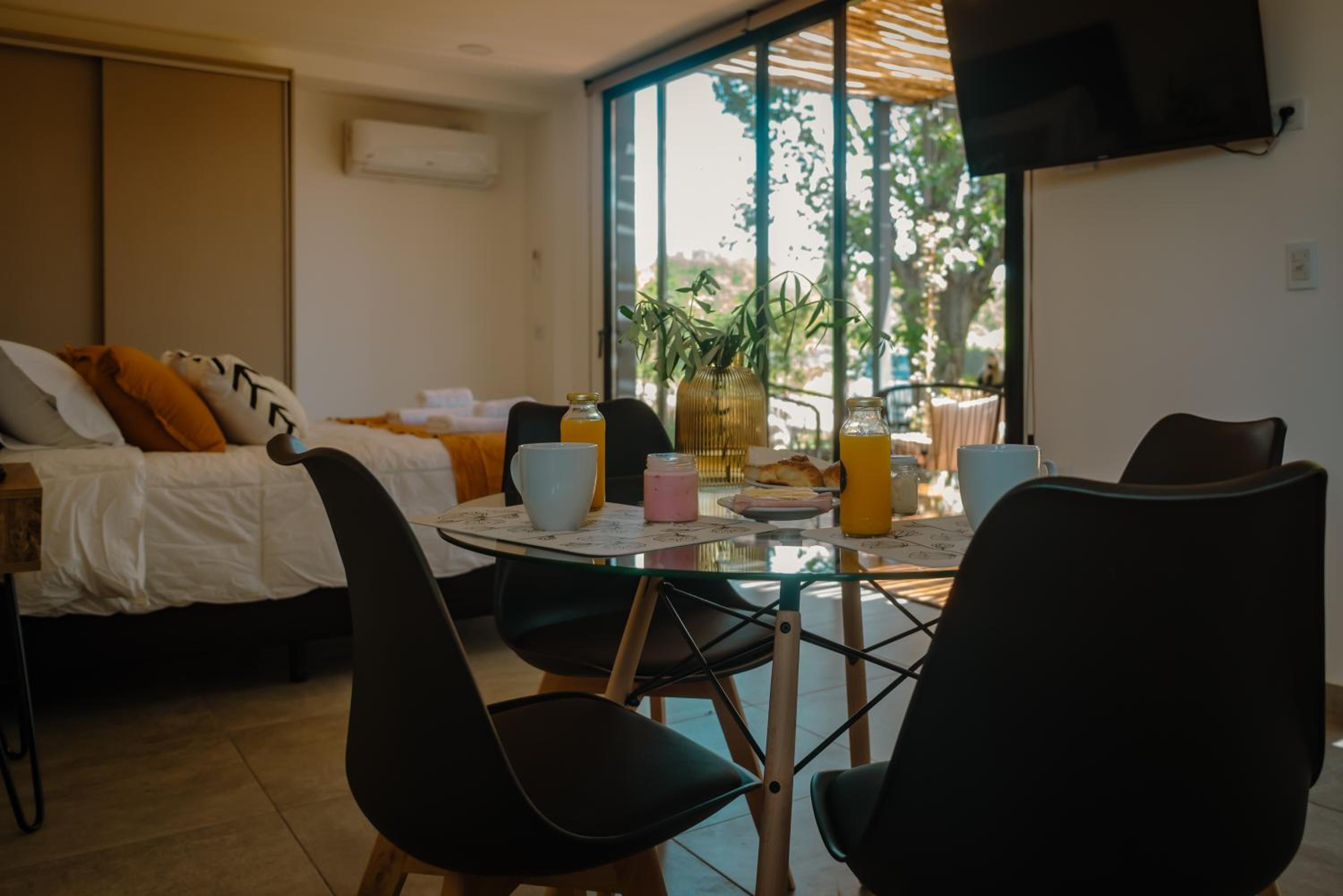 Lodwine Lodge Apartments - Image 4