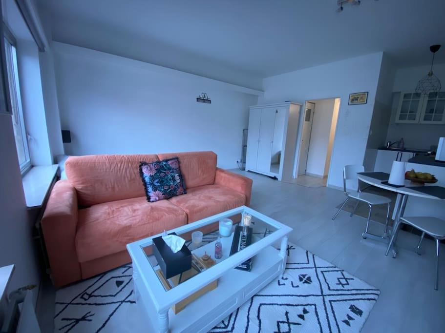 Lovely condo next to European Area