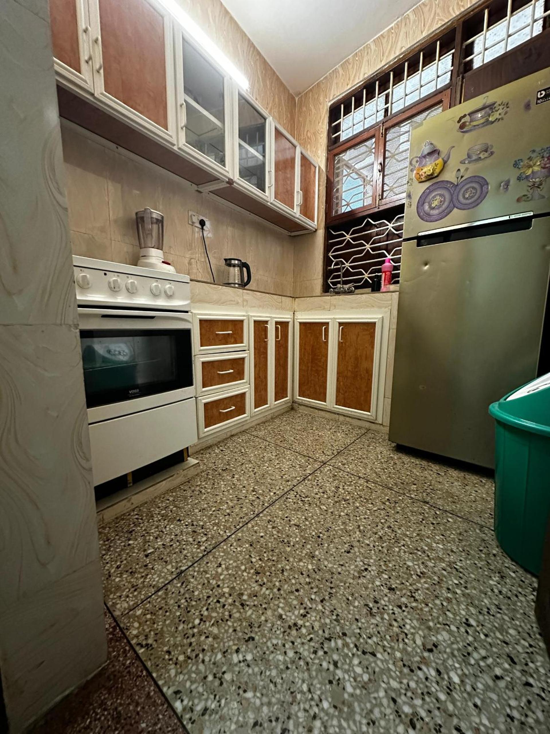Yahya Apartments
