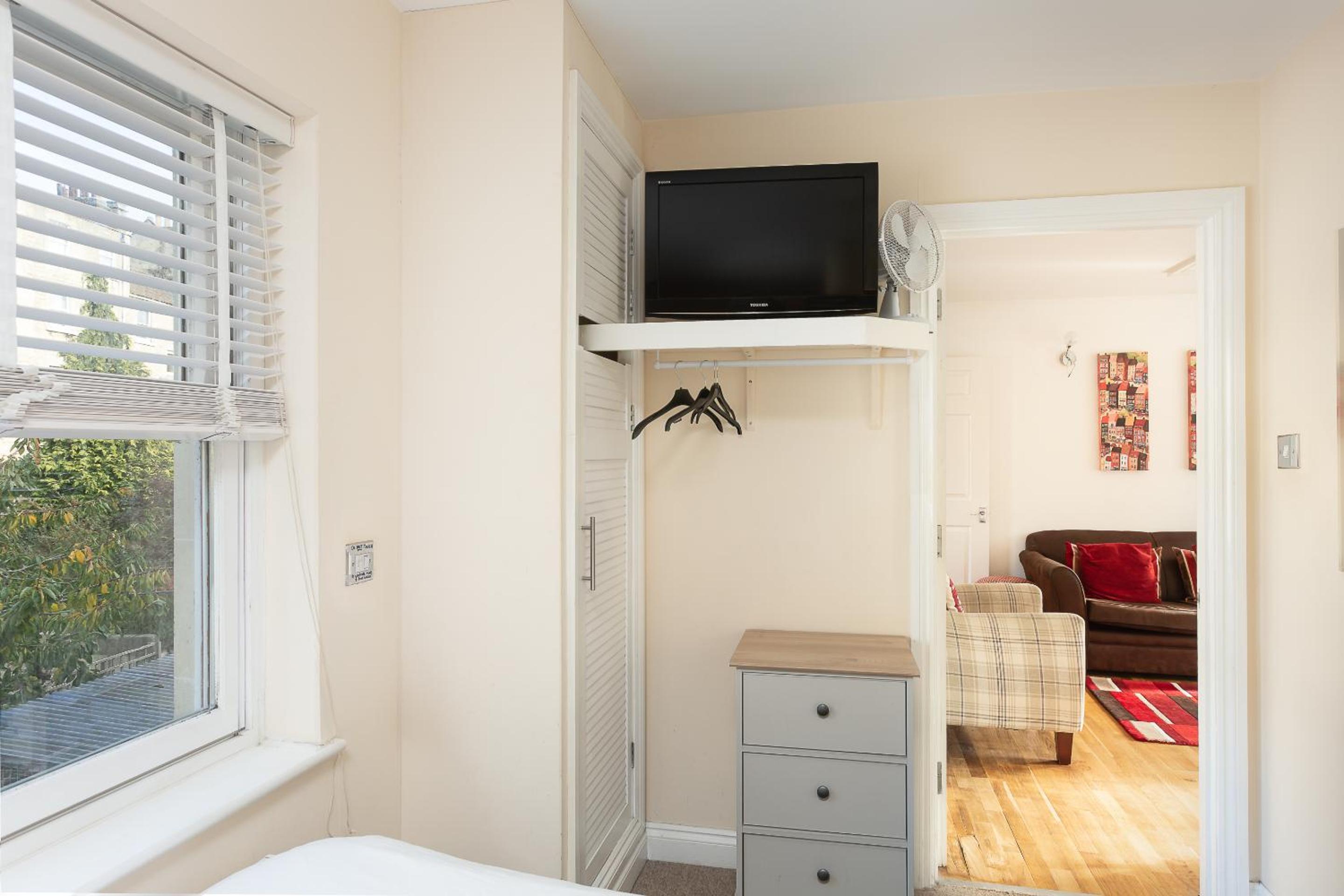 Bath Breaks Apartments