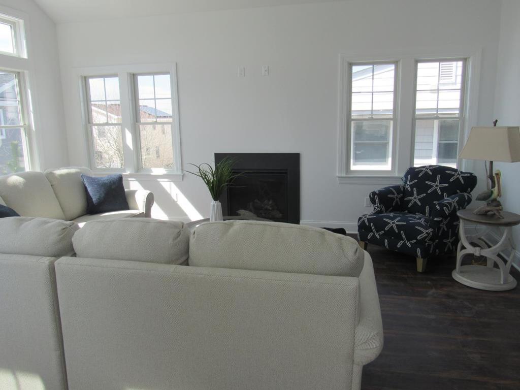 Oceanblock New Construction, 6 Houses From Beach view 5