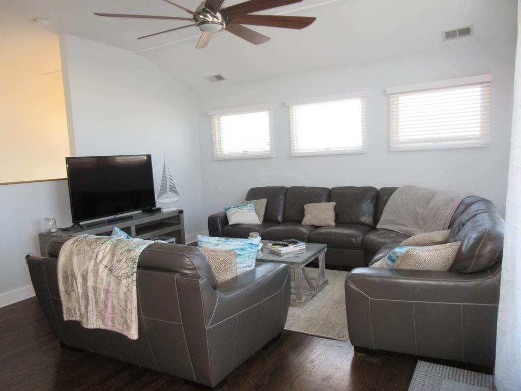 Single Family On The Ocean Side Block In Brant Beach, Very Nicely Appointed! view 2