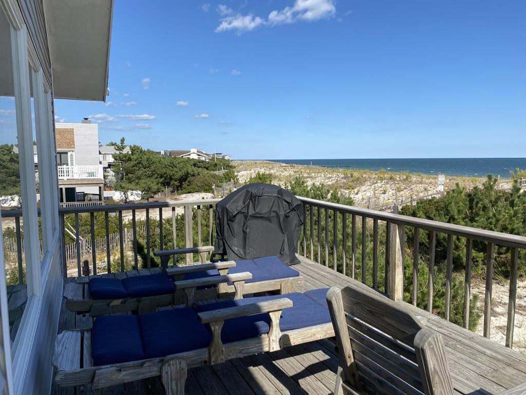 Amazing Views! 2Nd Floor Oceanfront Duplex view 3