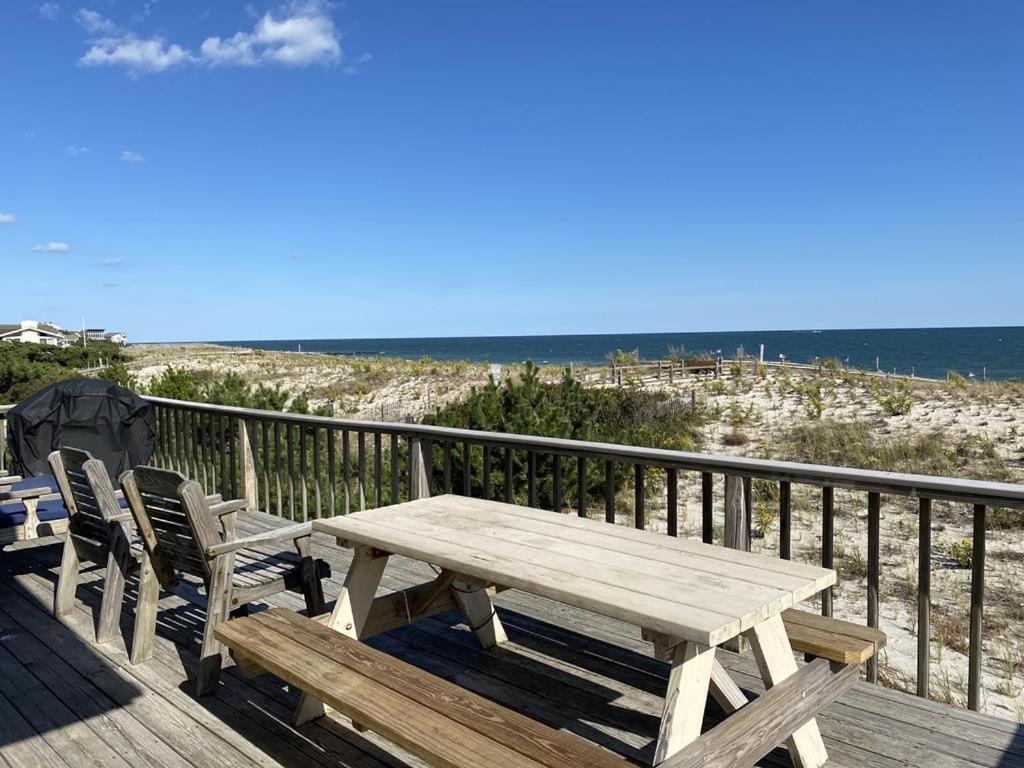 Amazing Views! 2Nd Floor Oceanfront Duplex view 4