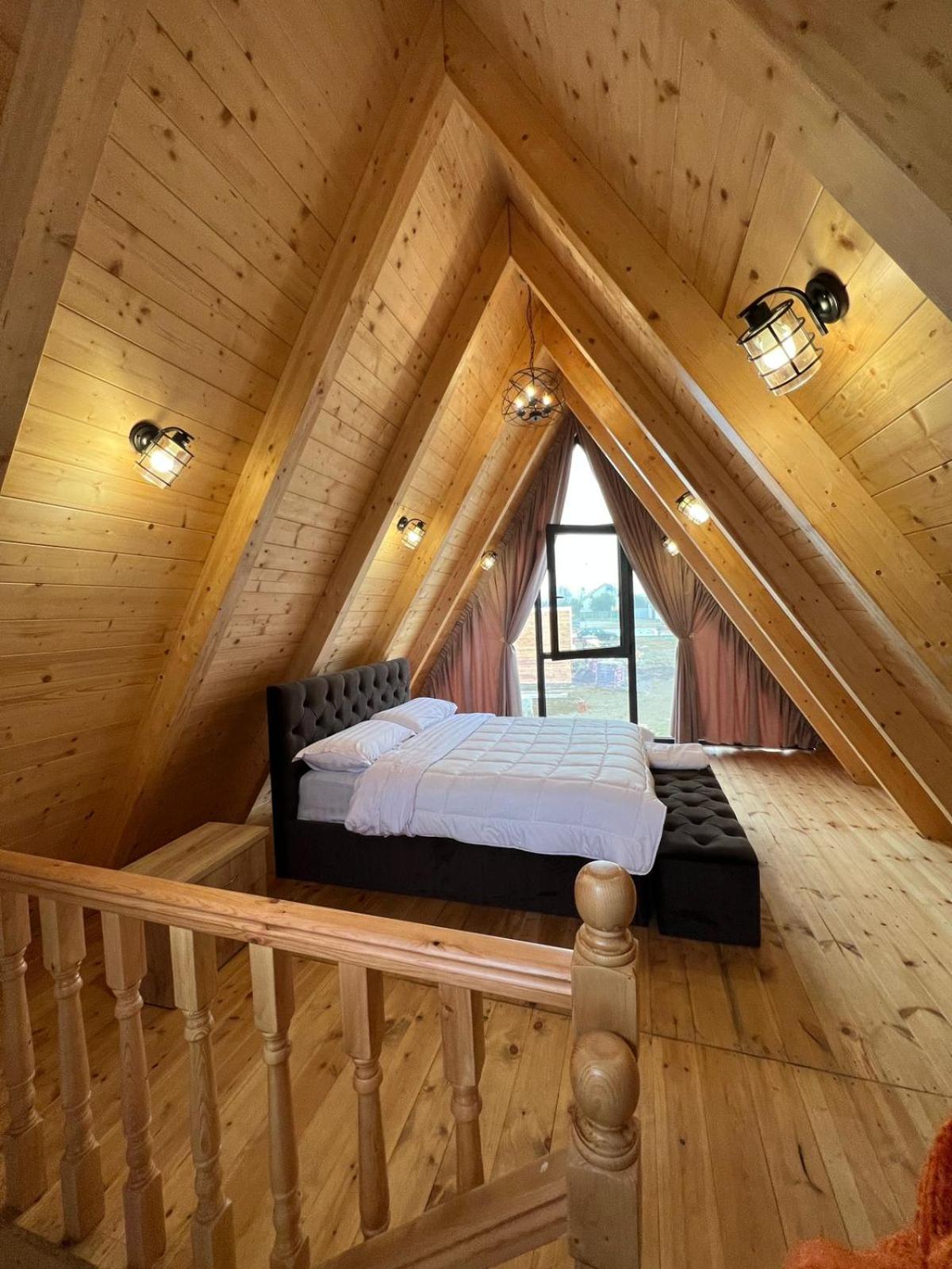 Windmill Shkodra Gesthouse Camping & Grill