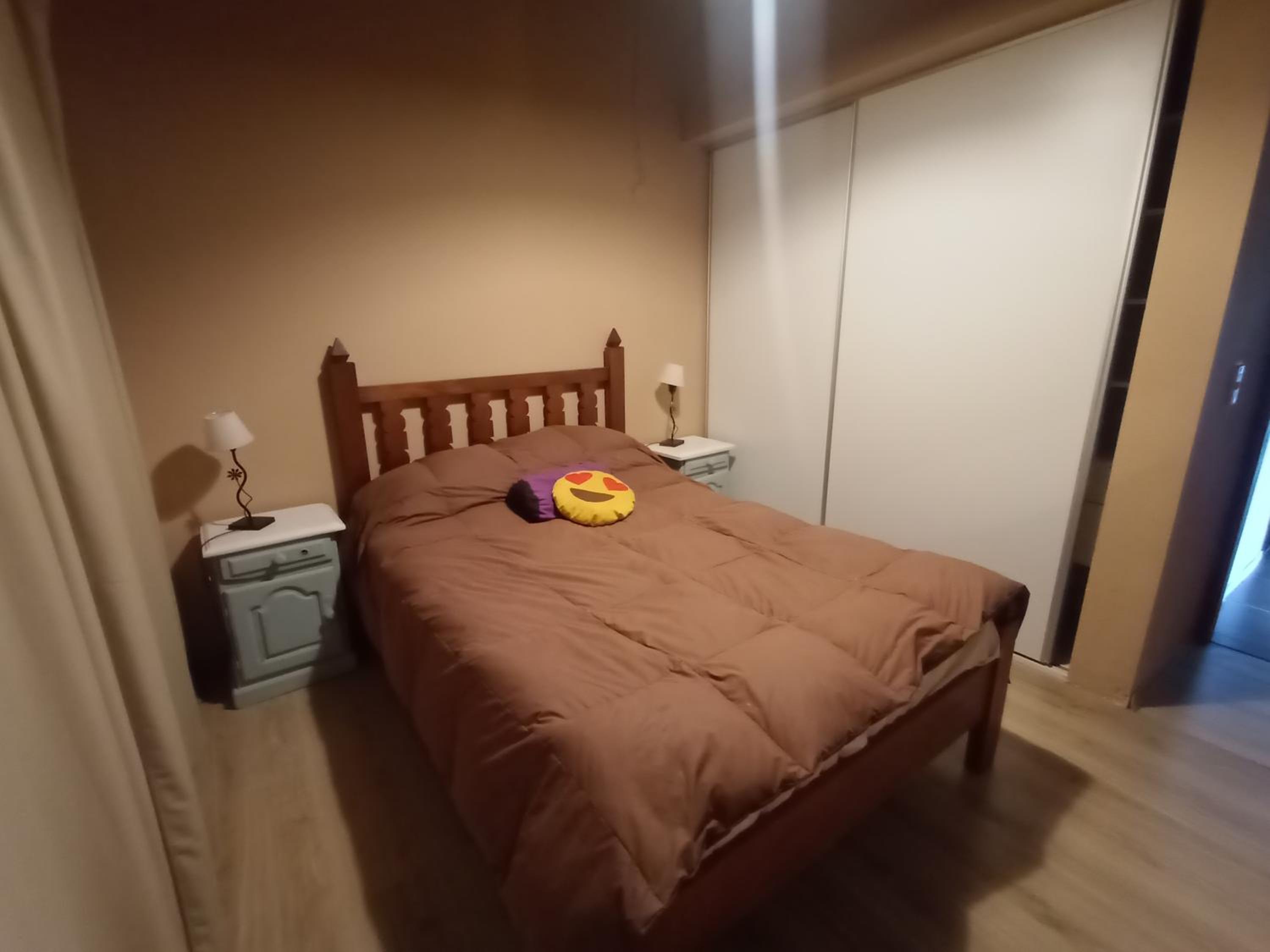 hermosa casa a una cuadra del lago