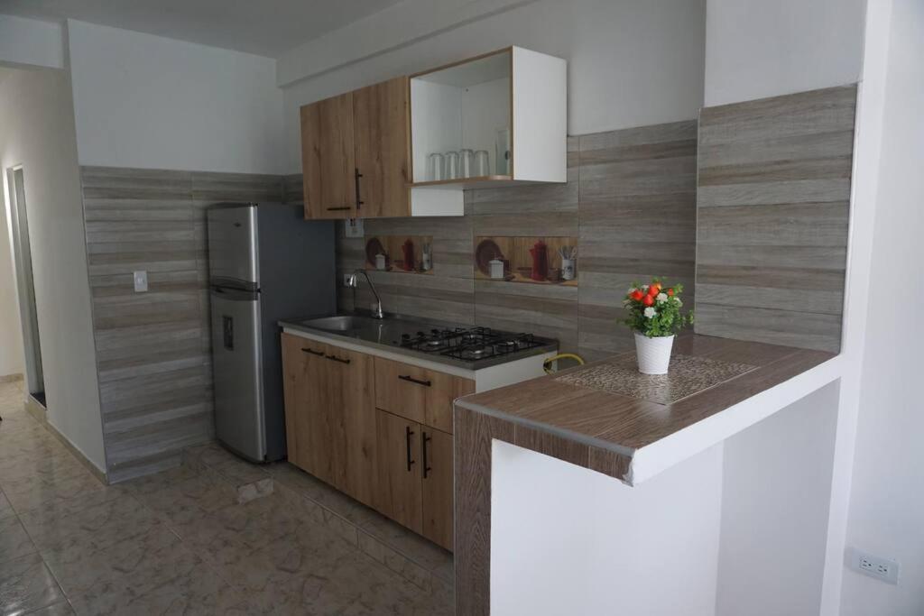 Cómodo apartamento central en Cali sobre la 5ta 301