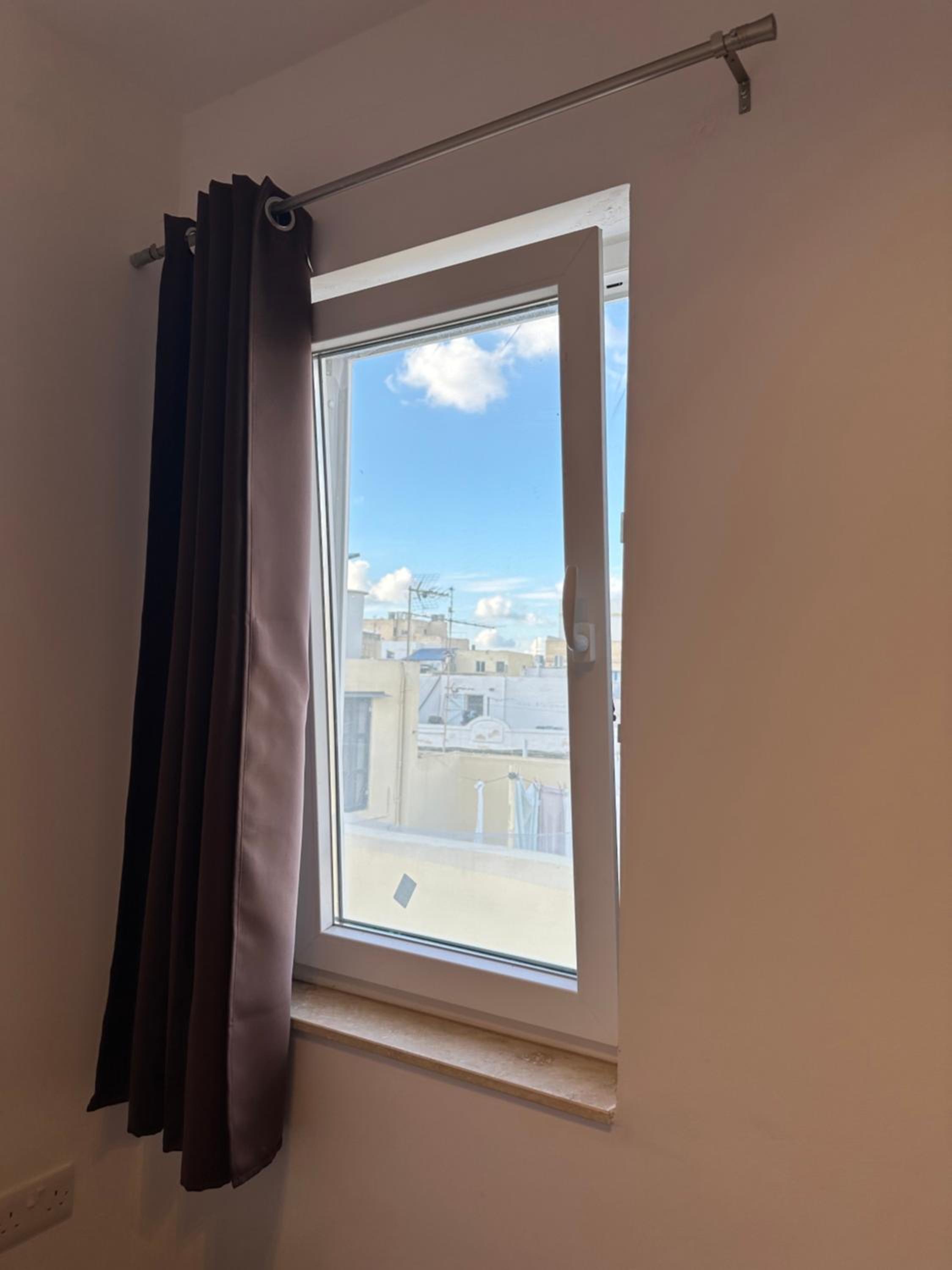 One bedroom appartment with terrace in Sliema view 2