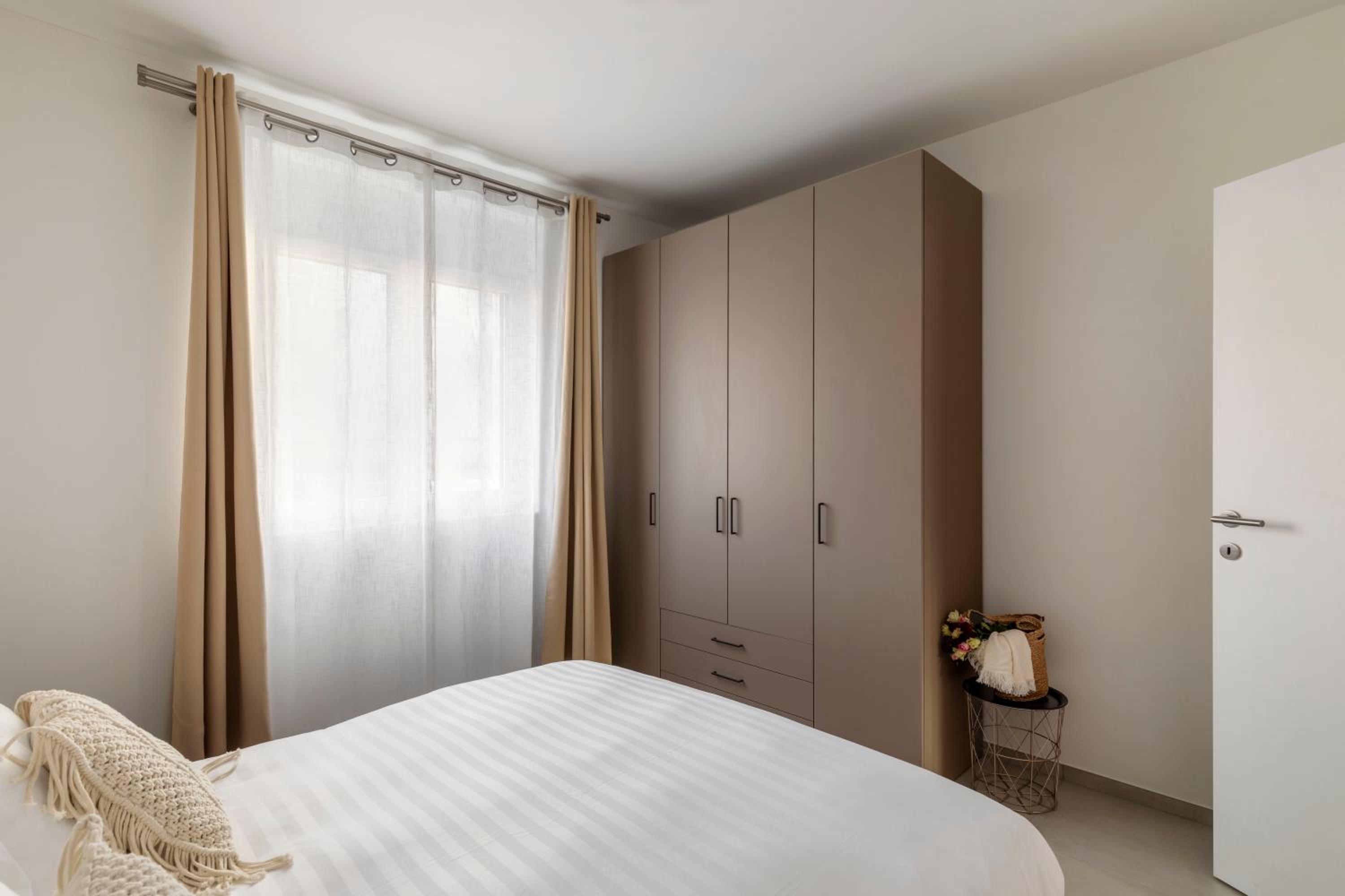 Lugano Superior Suites - Free Parking