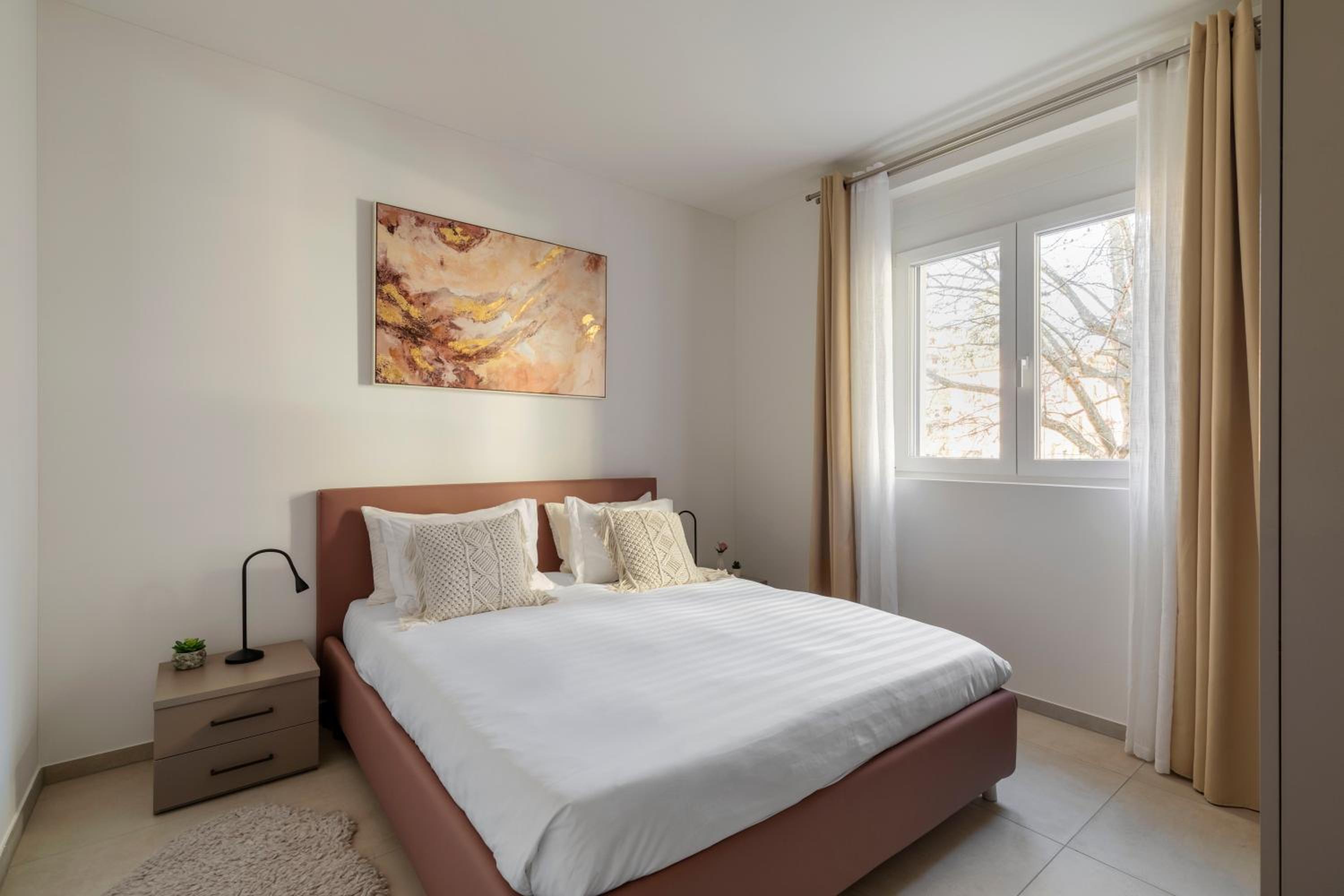 Lugano Superior Suites - Free Parking