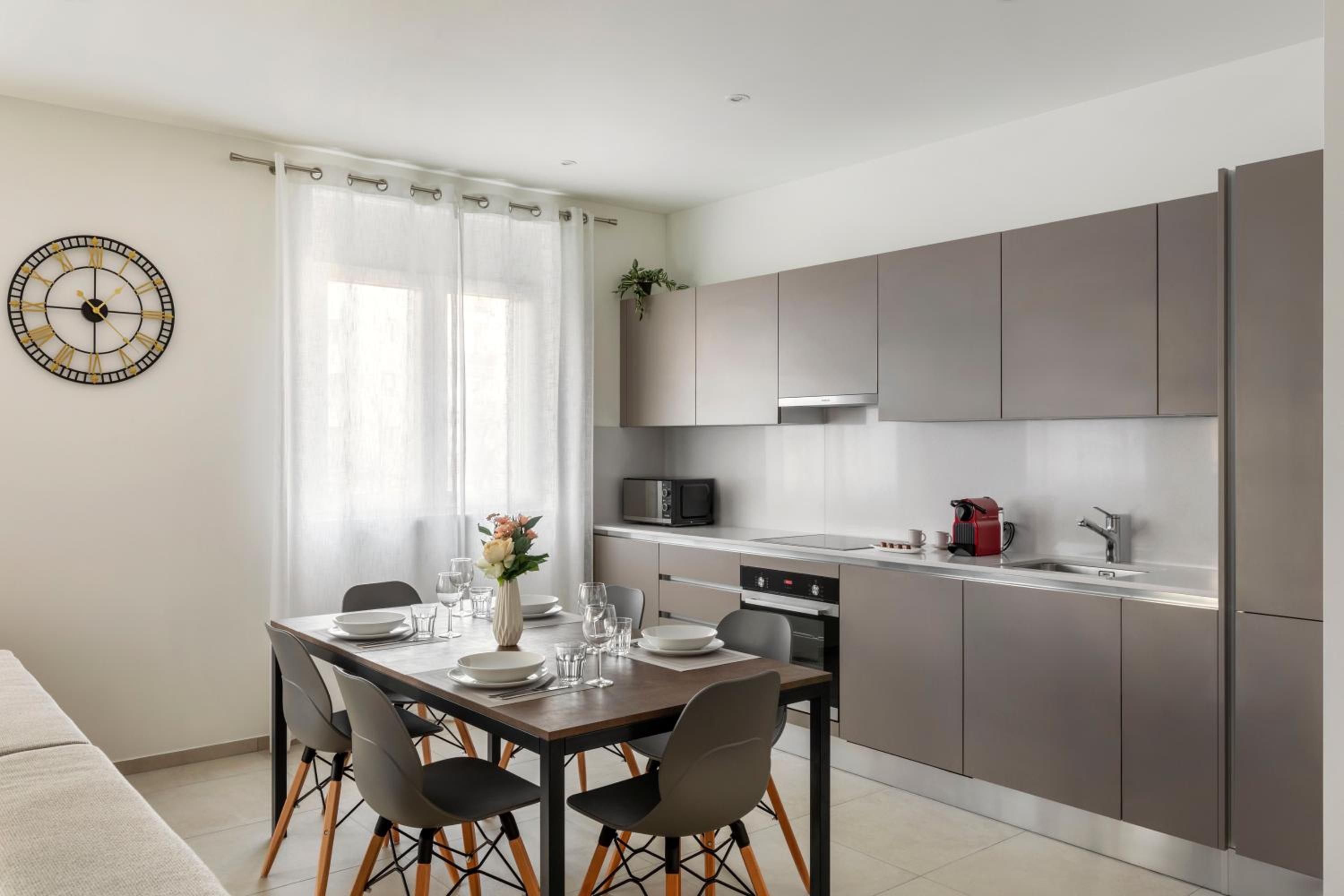 Lugano Superior Suites - Free Parking