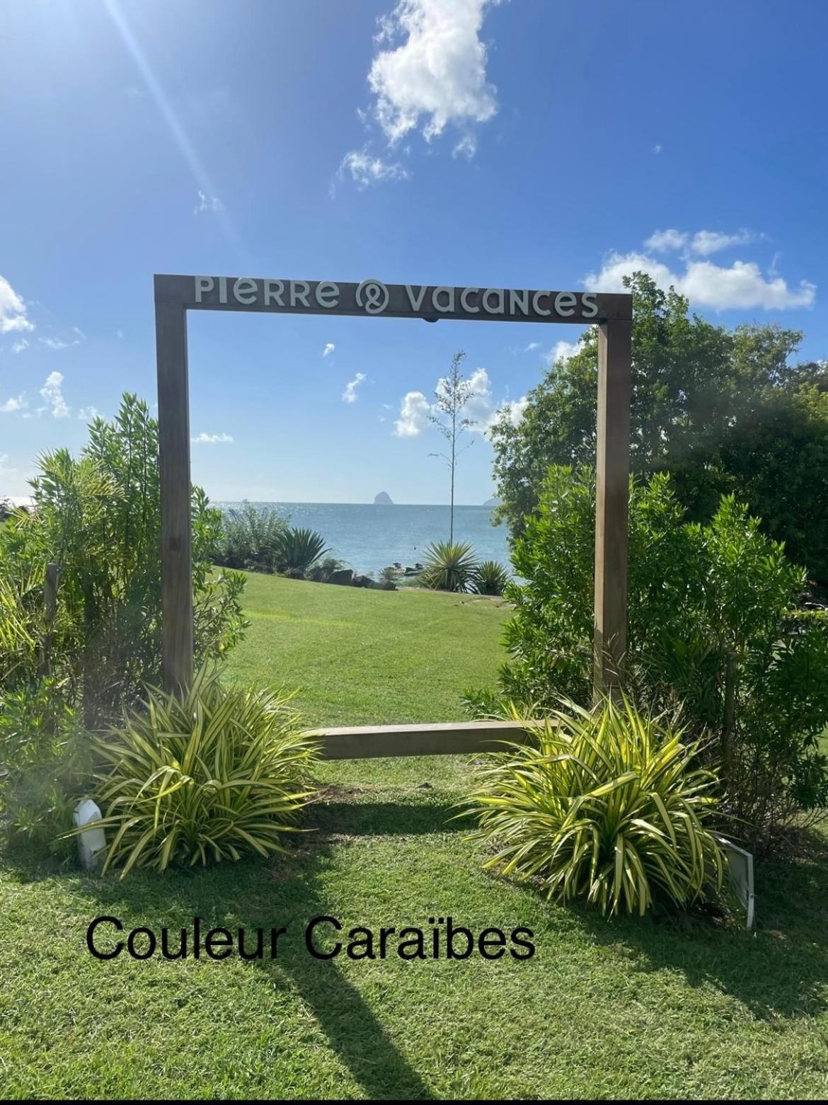 Couleur Caraïbes-TI EVASION appartement dan un village club 3 étoiles vue mer