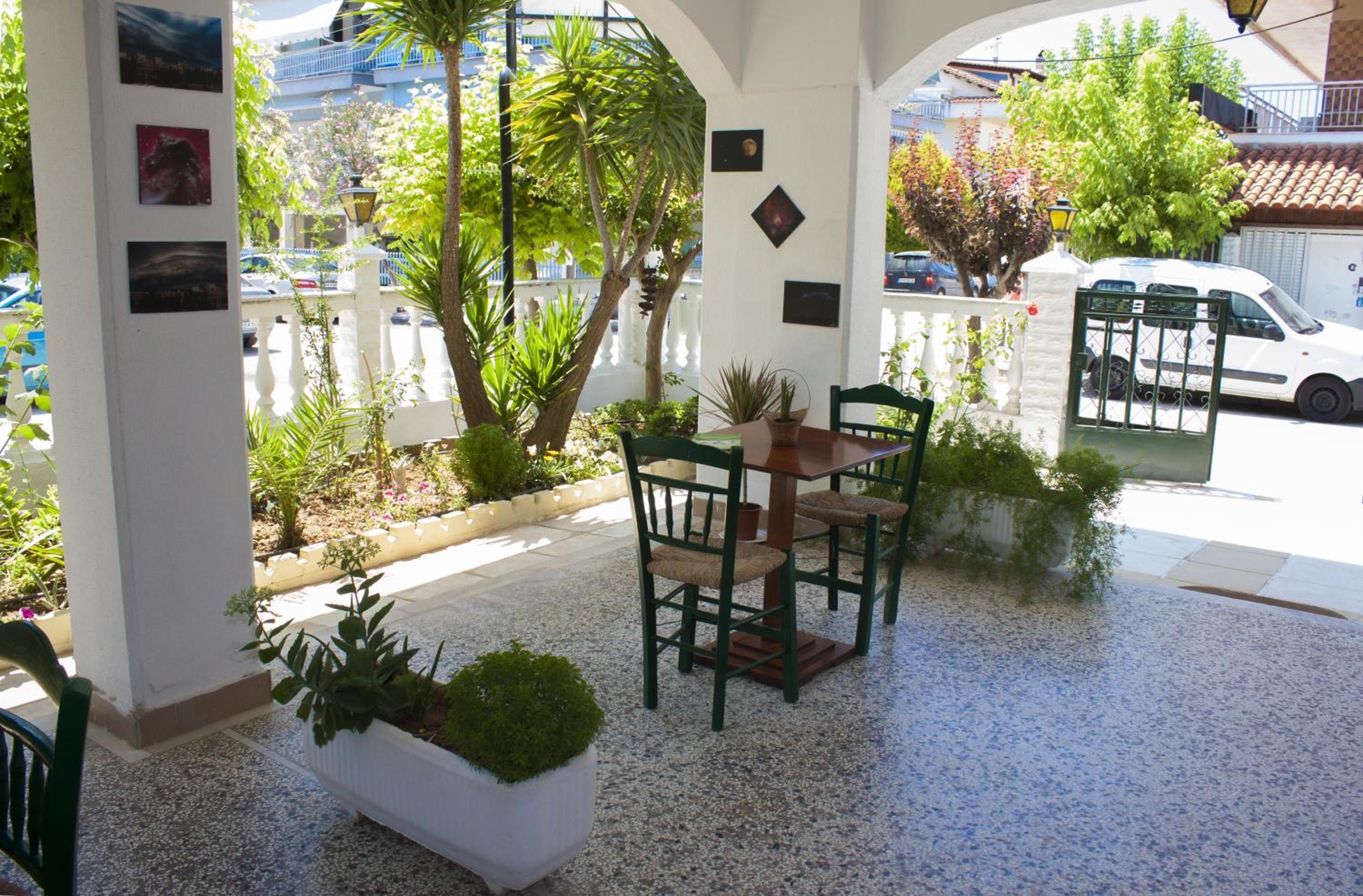 Dionisos Palms Apartments