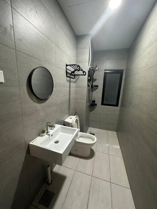 Infinity Pool Netflix 200Mbps apartment photo 7