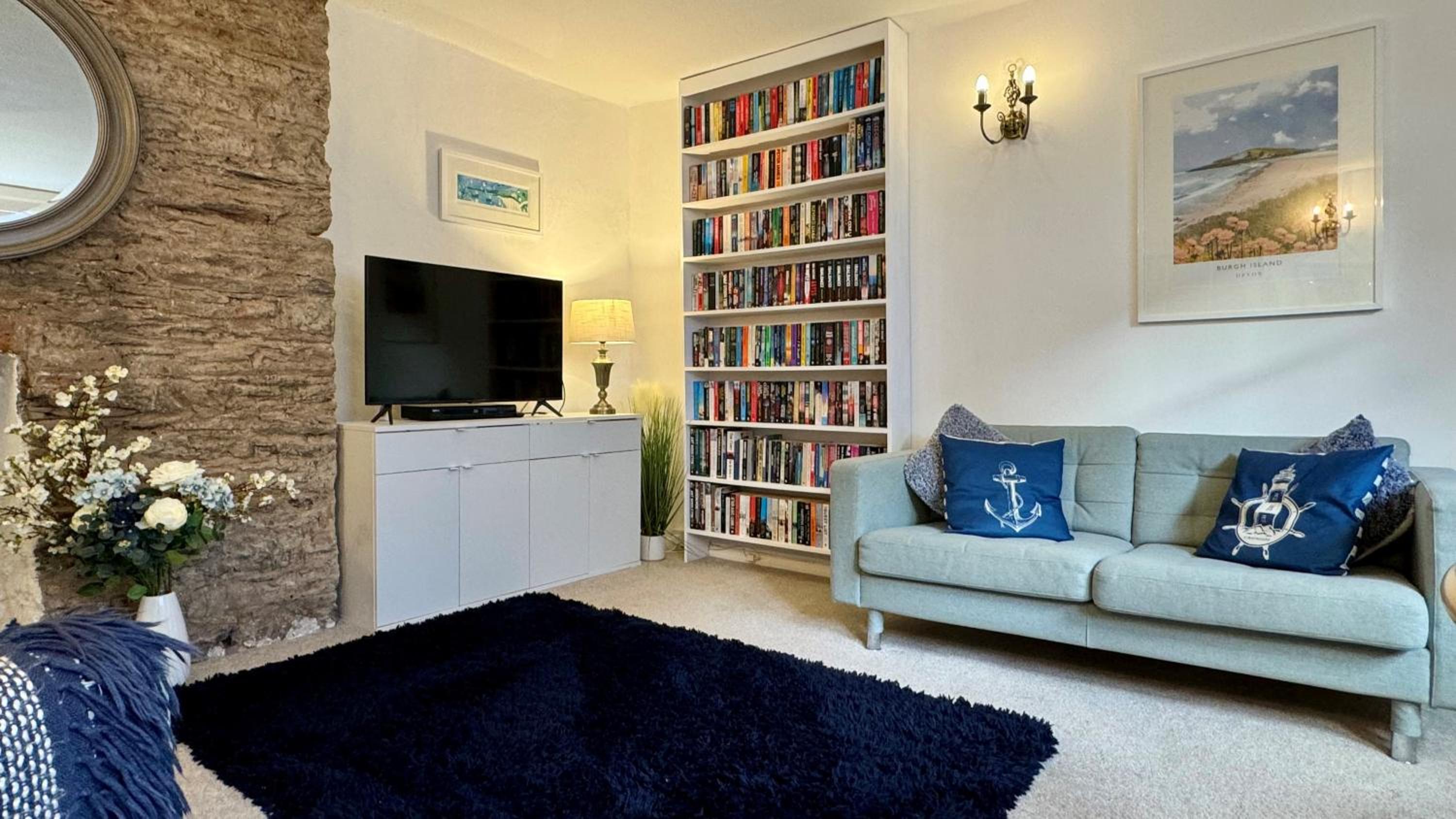 Bosun's Call Central Dartmouth - 2 Bed homely Apartment Self Check In - Pet Friendly Fast WiFi & Workspace - Perfect location in the middle of the old town, photo 41