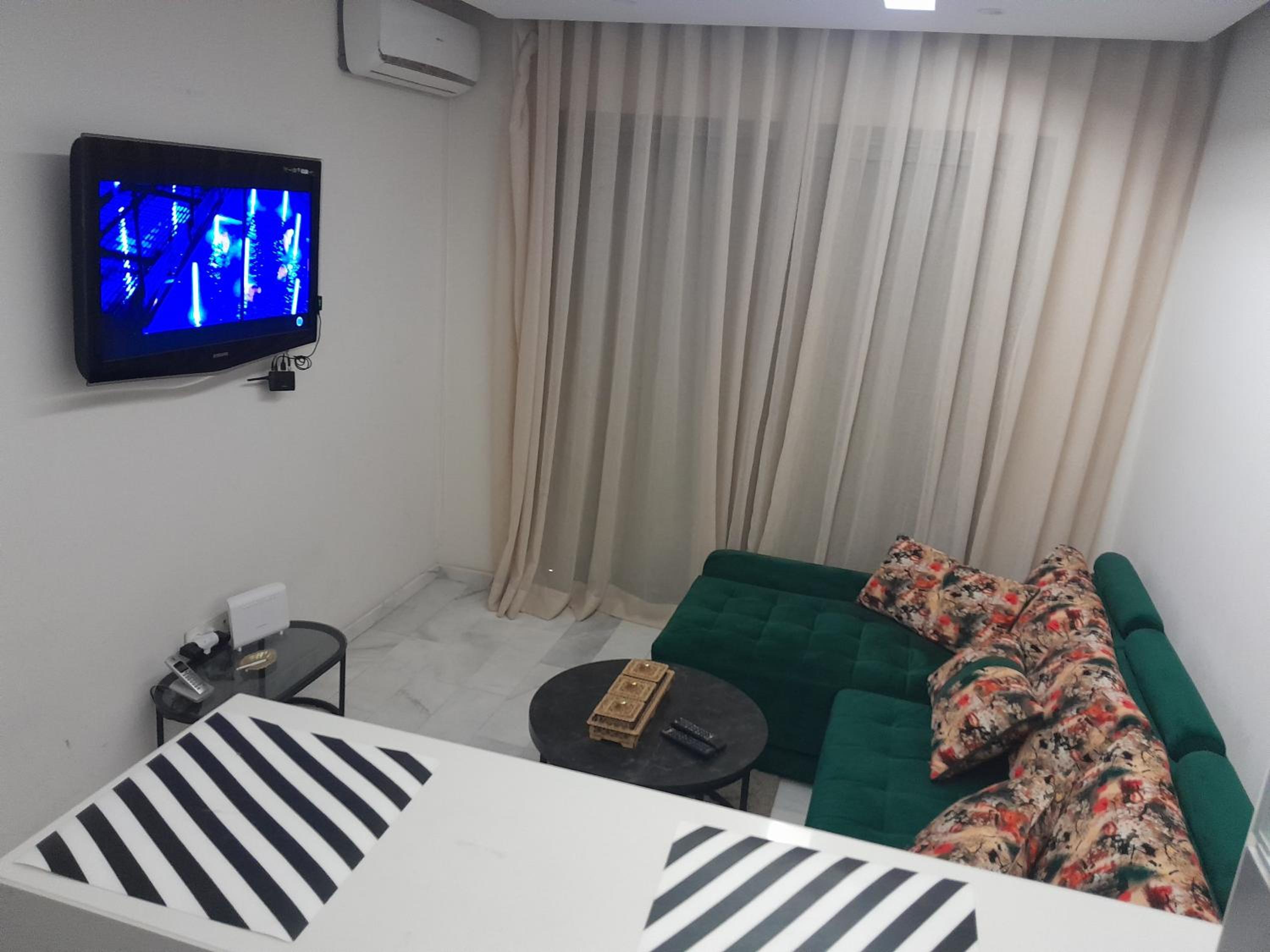 Derb Omar,Tramway,Parking,wifi fibre,Air conditioner