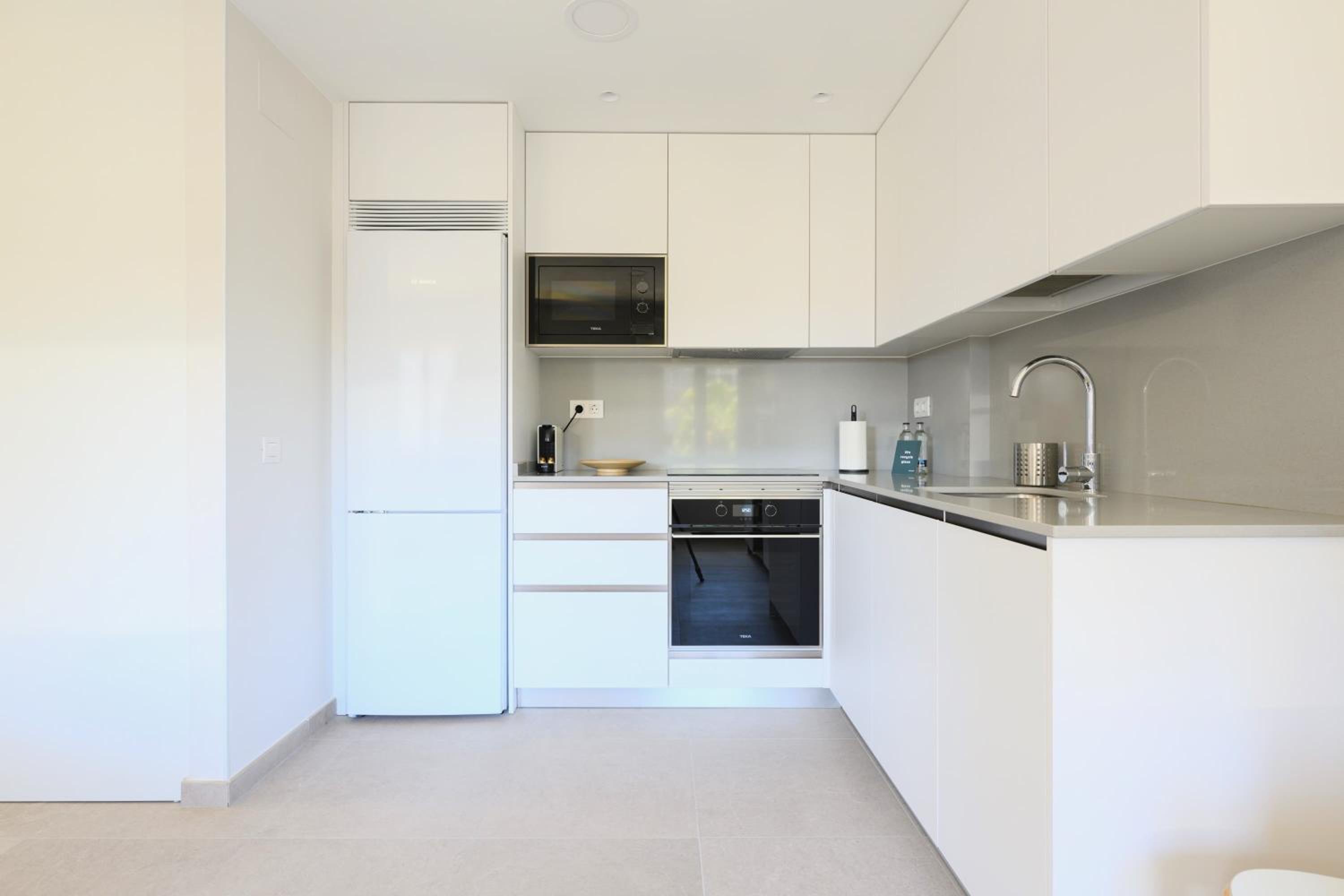 Brand New 2BR with Auto Check-In photo 3