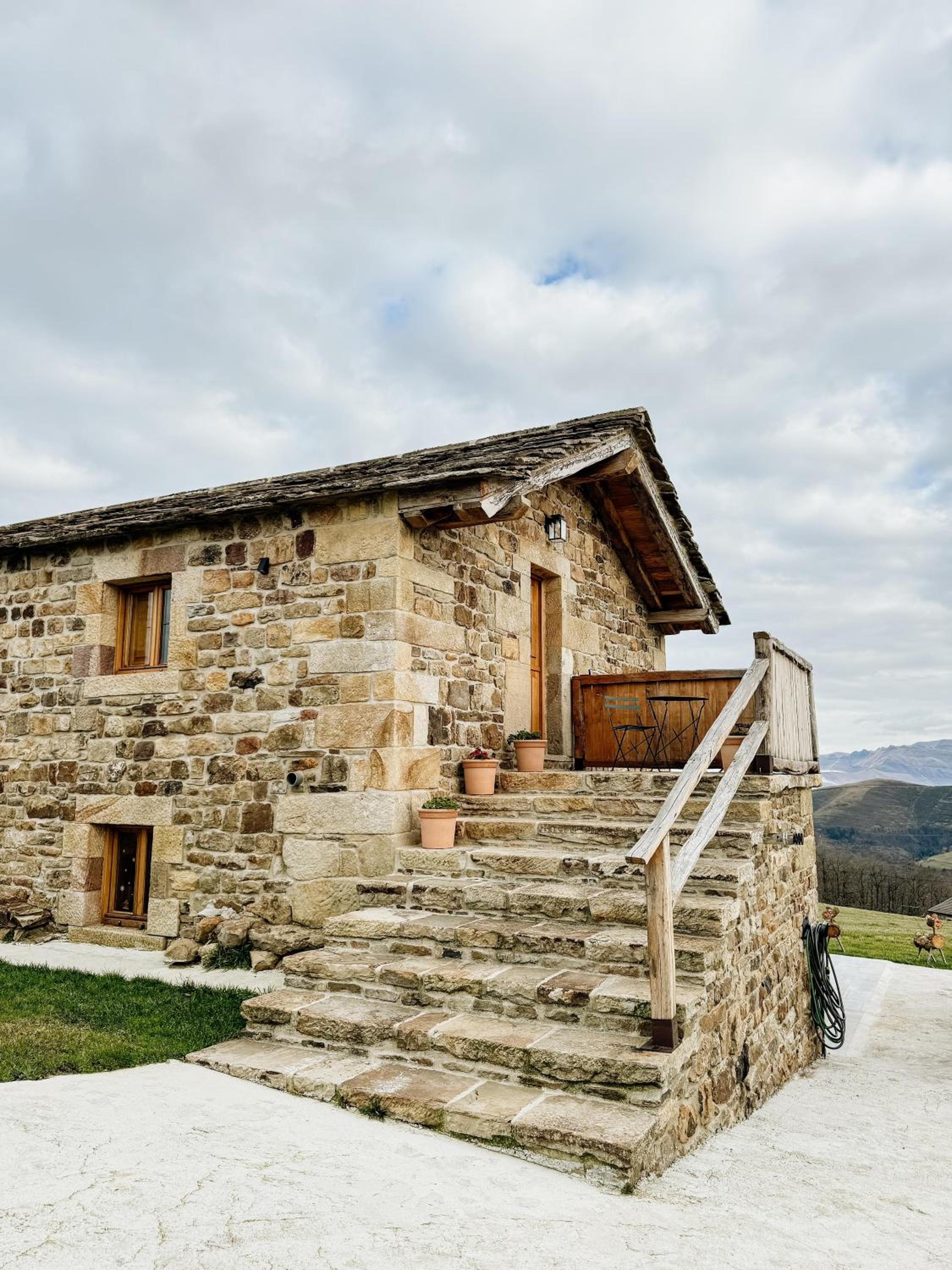 Villa Brenagudina - Cabaña Pasiega con piscina climatizada