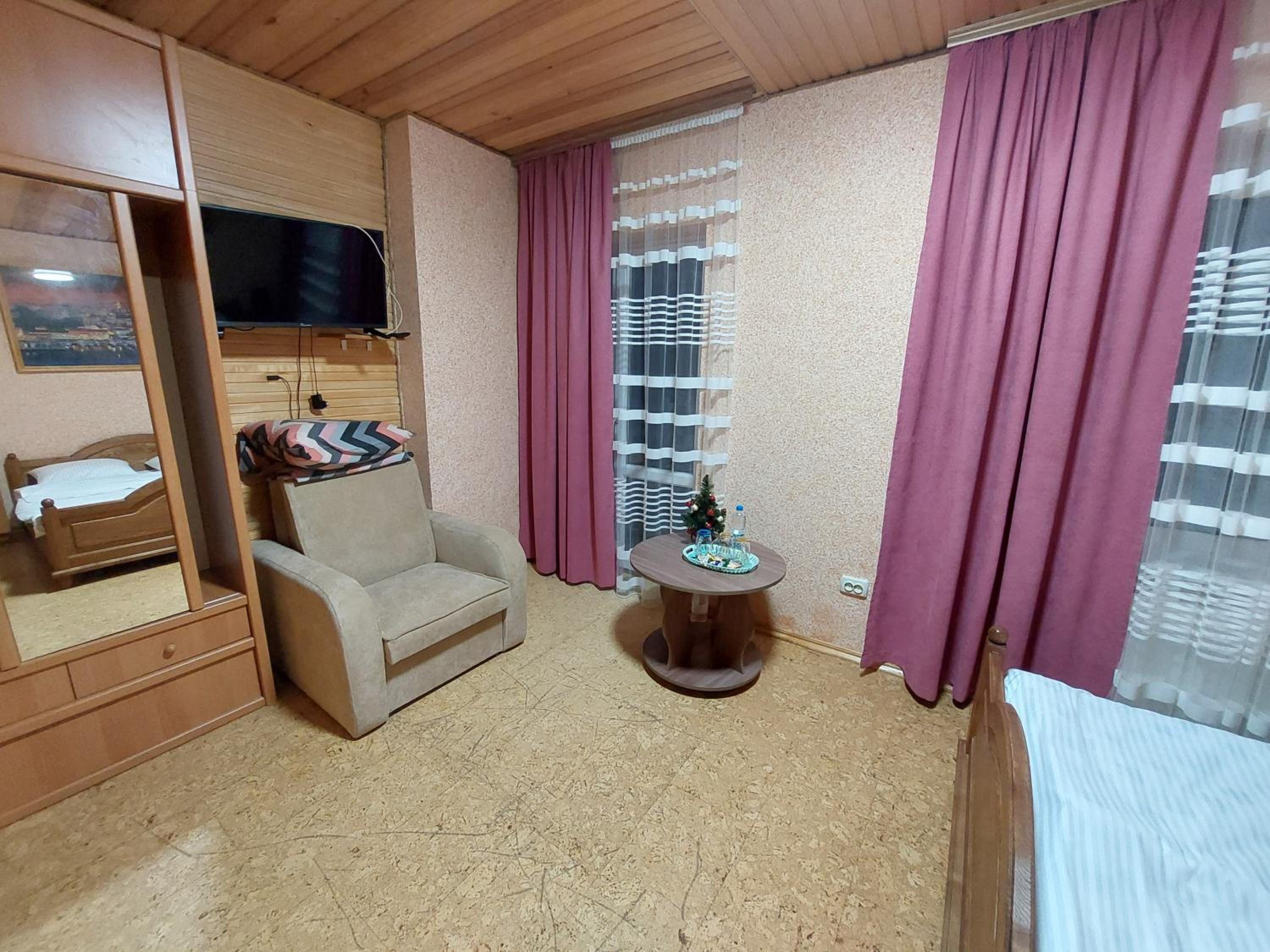 Photo 6