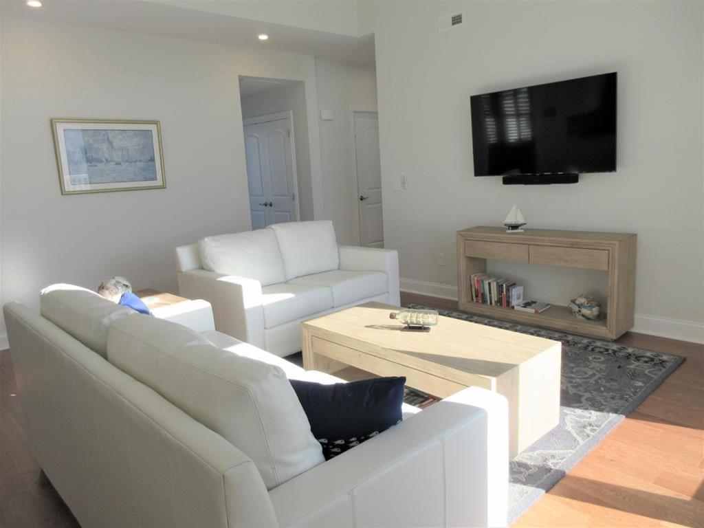 Beautiful New Construction 4 Bedroom 3,5 Bath Home In Holgate view 5