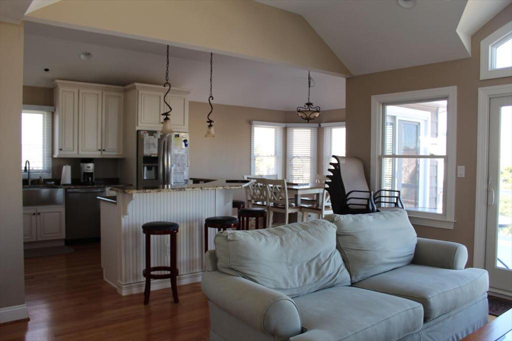 Gorgeous Home 4Th From Beach view 2