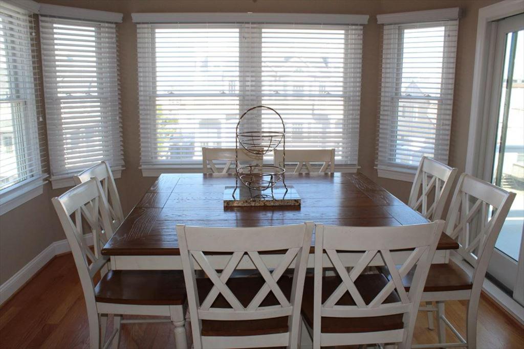Gorgeous Home 4Th From Beach view 3