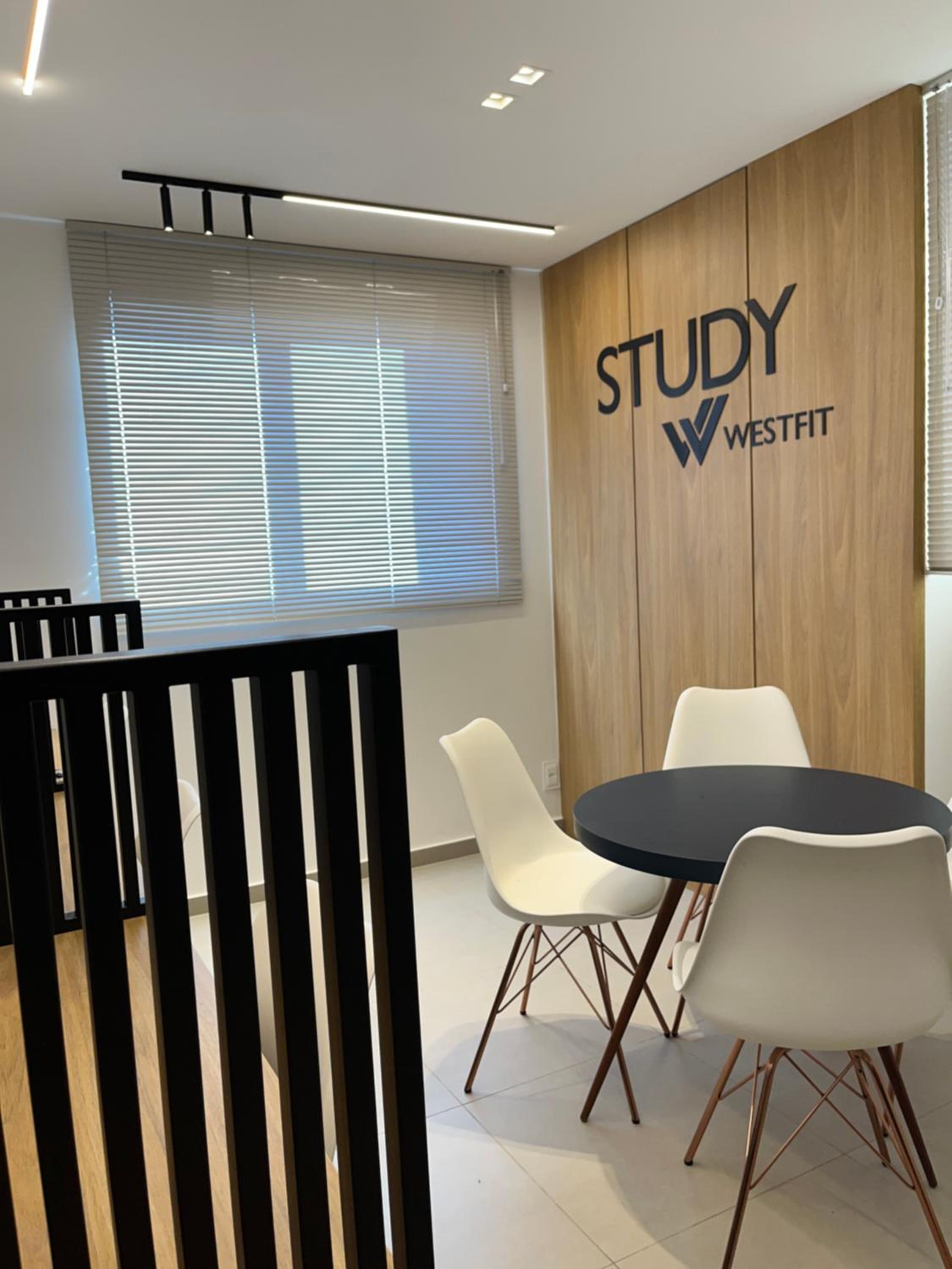 Studio Moderno Westfit - BARRETO