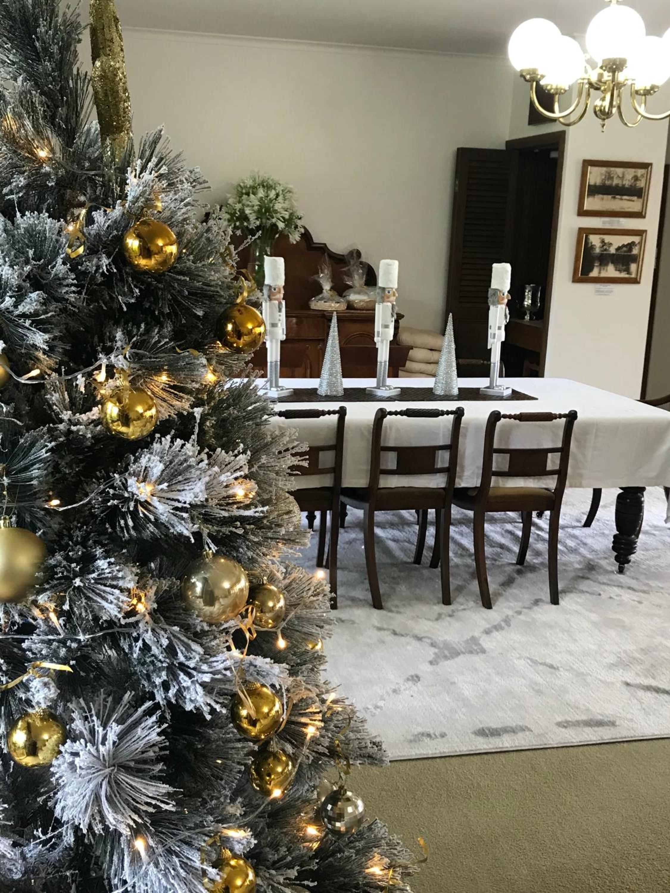 Luxe Homestay 4 BEDROOM Option at 6 O'Clock Shadows