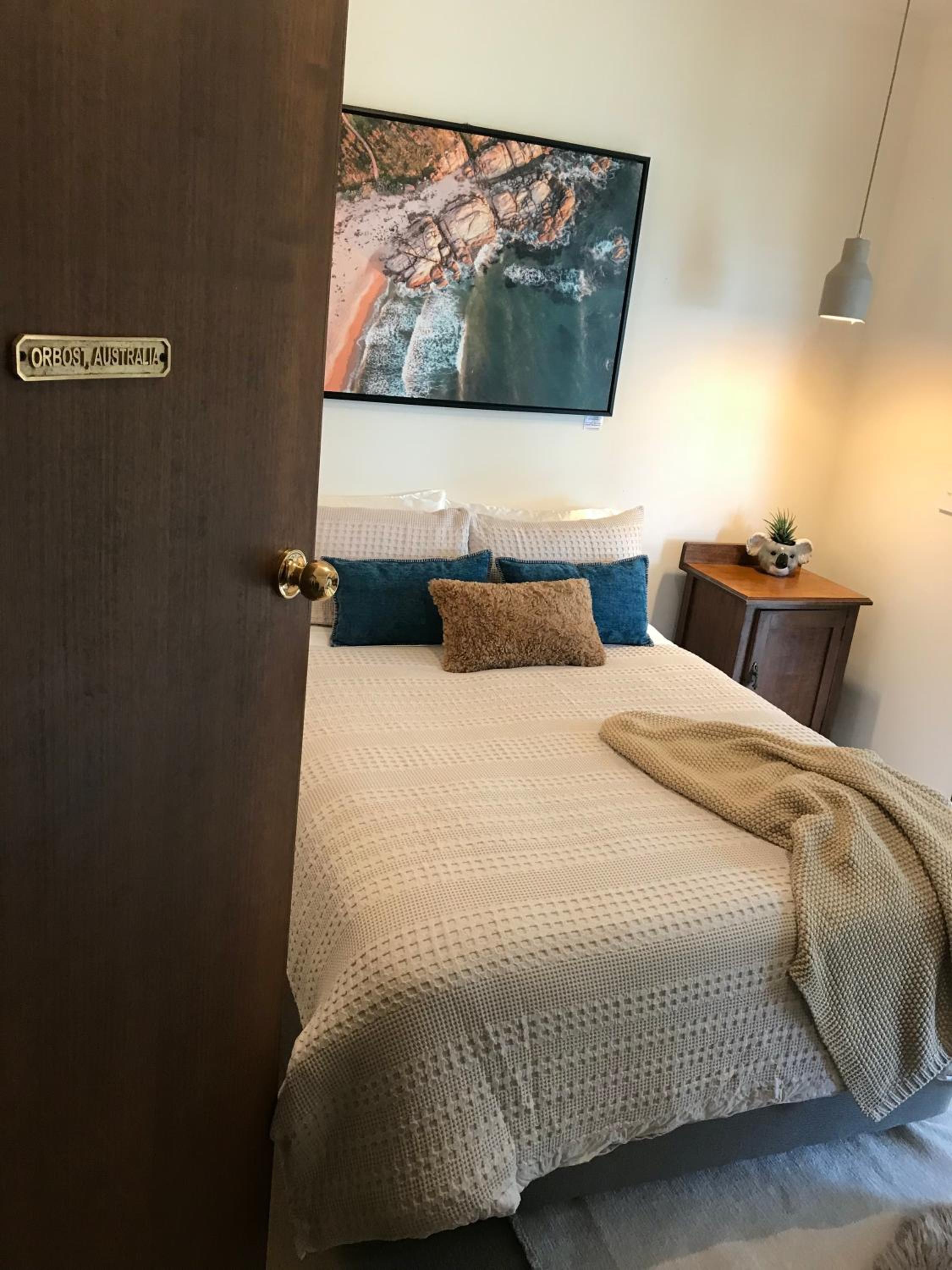 Luxe Homestay 4 BEDROOM Option at 6 O'Clock Shadows