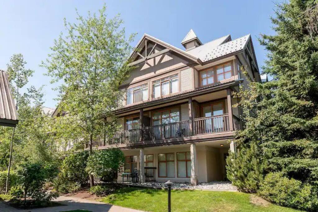 Beautiful 1BR 1BA Apartment at NORTHSTAR-Whistler, BC