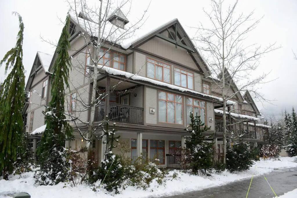 Beautiful 1BR 1BA Apartment at NORTHSTAR-Whistler, BC