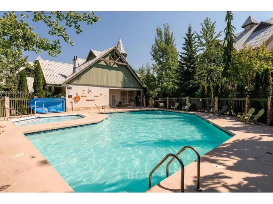 Beautiful 1BR 1BA Apartment at NORTHSTAR-Whistler, BC