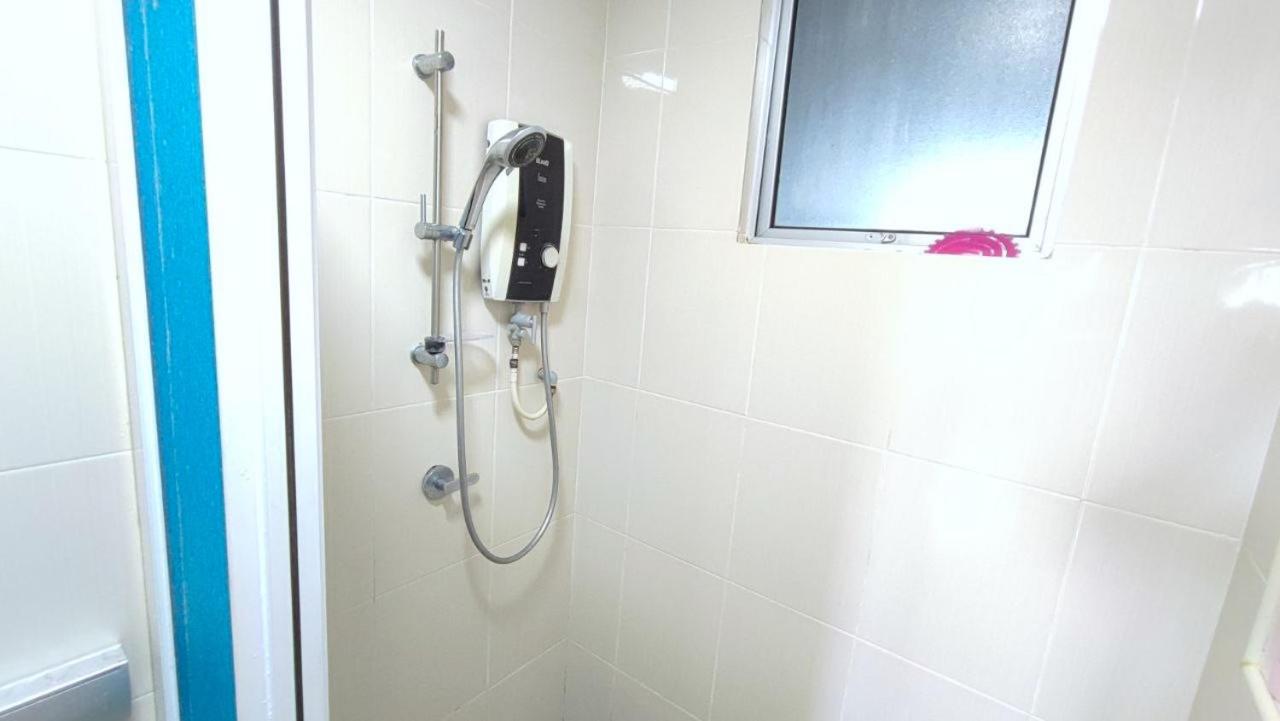 YOLO Budget CONDO KL NETFLIX WIFI
