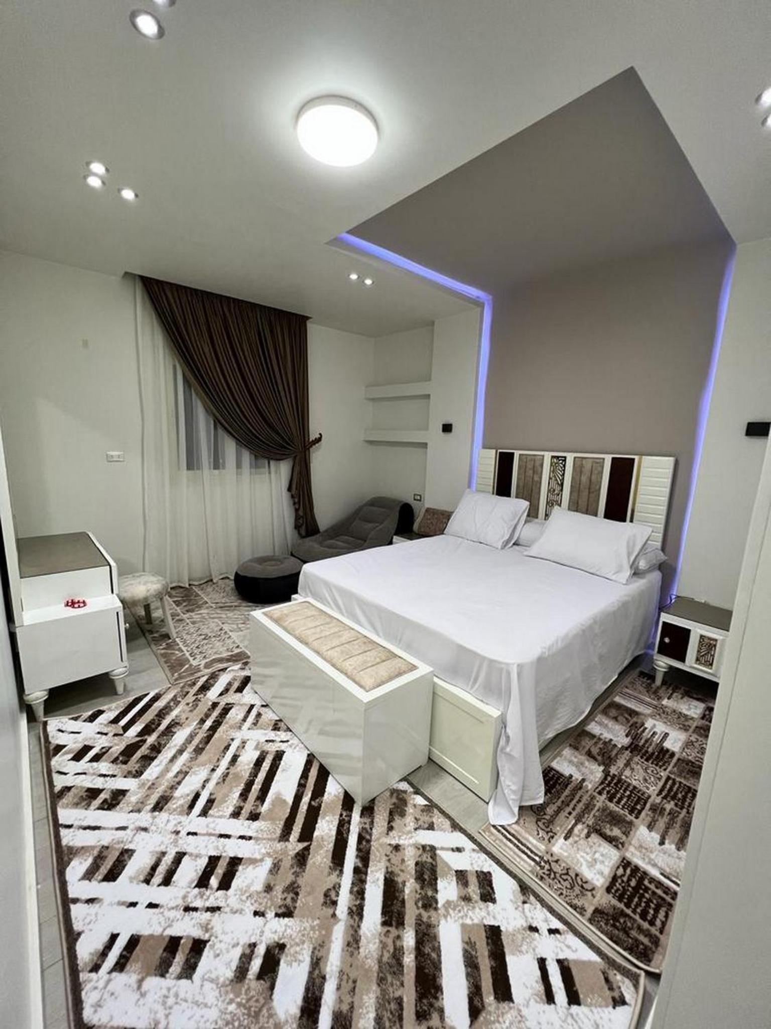 Paradise Golden Gates for families only