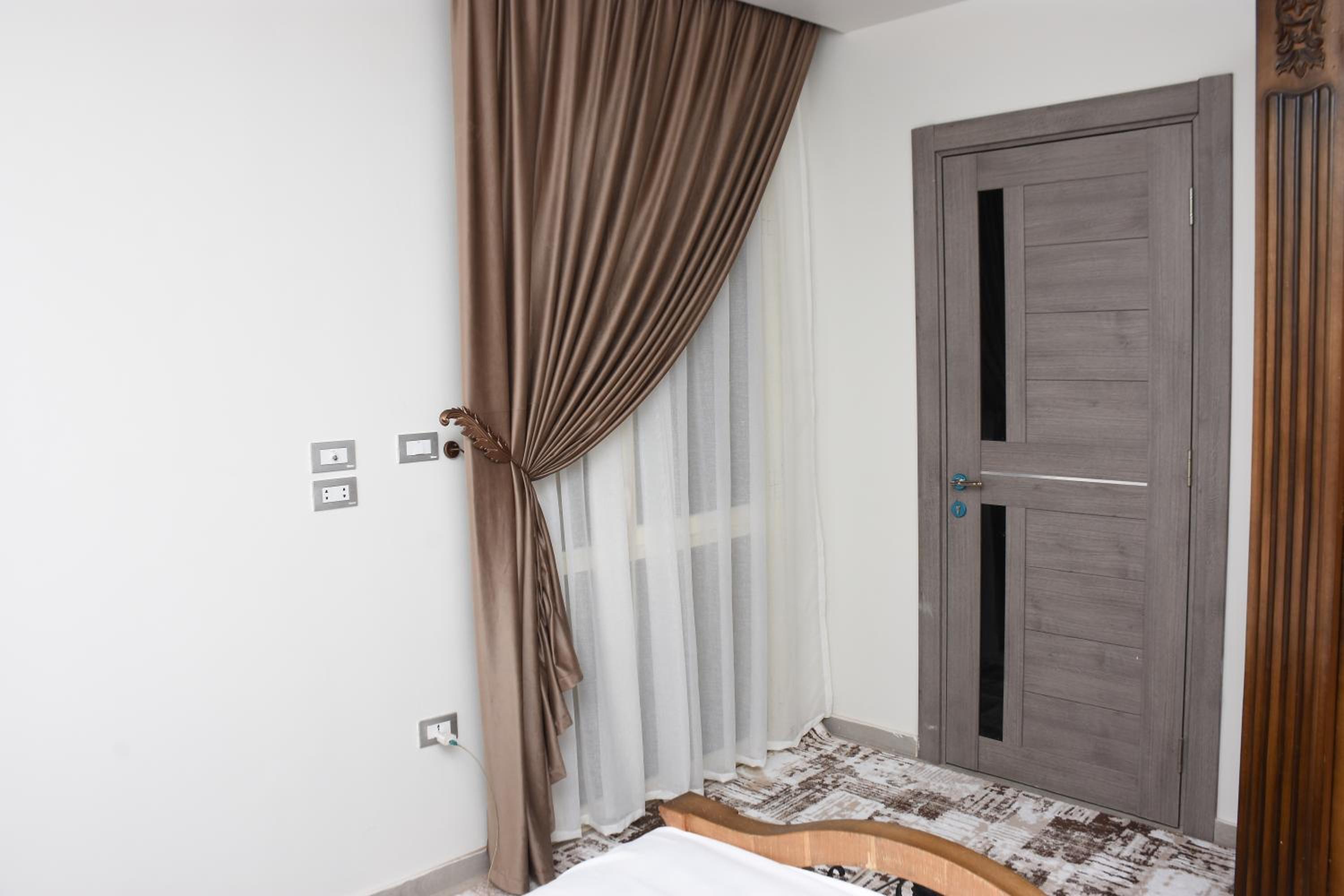 Paradise Golden Gates for families only