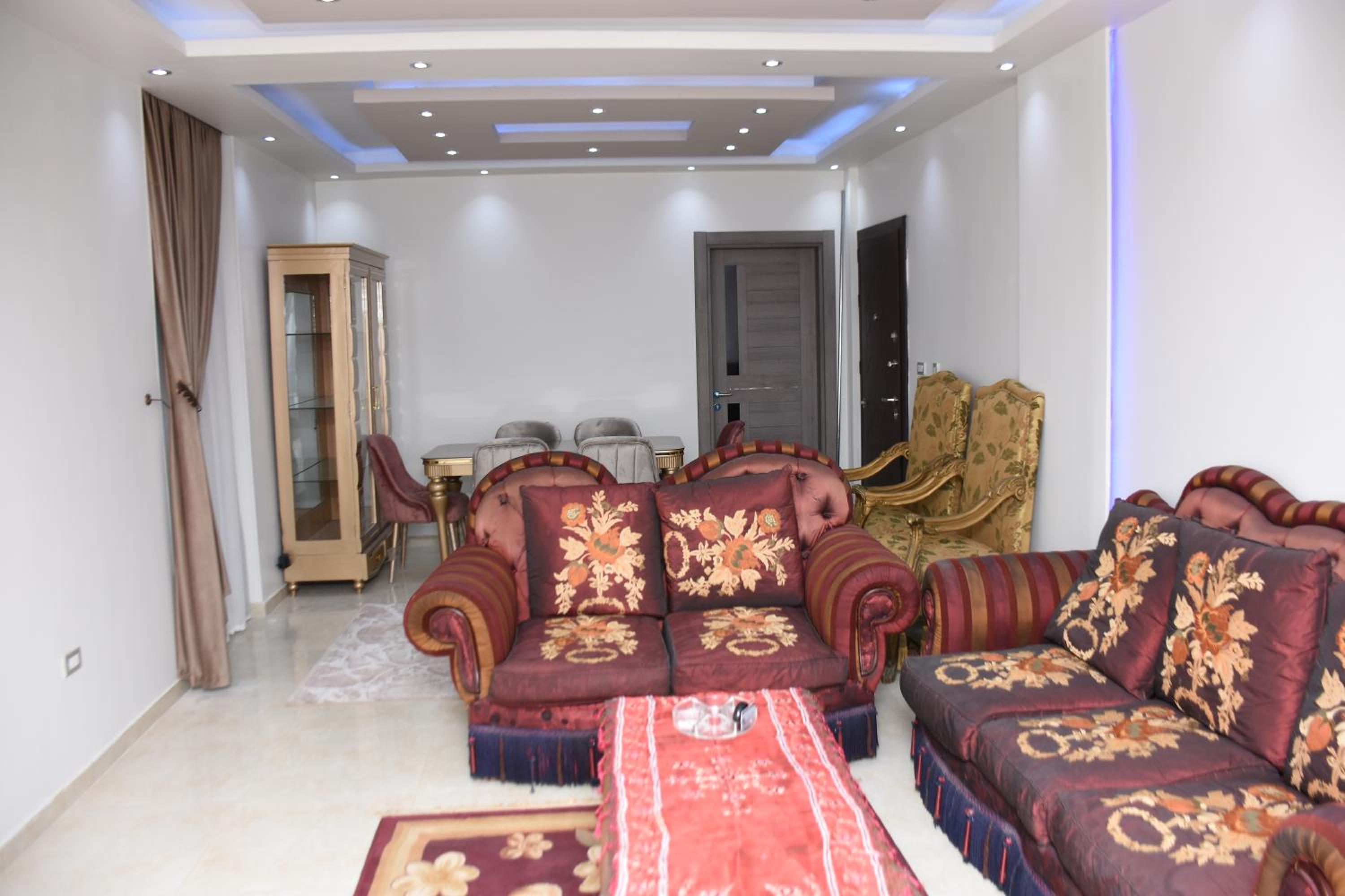 Paradise Golden Gates for families only