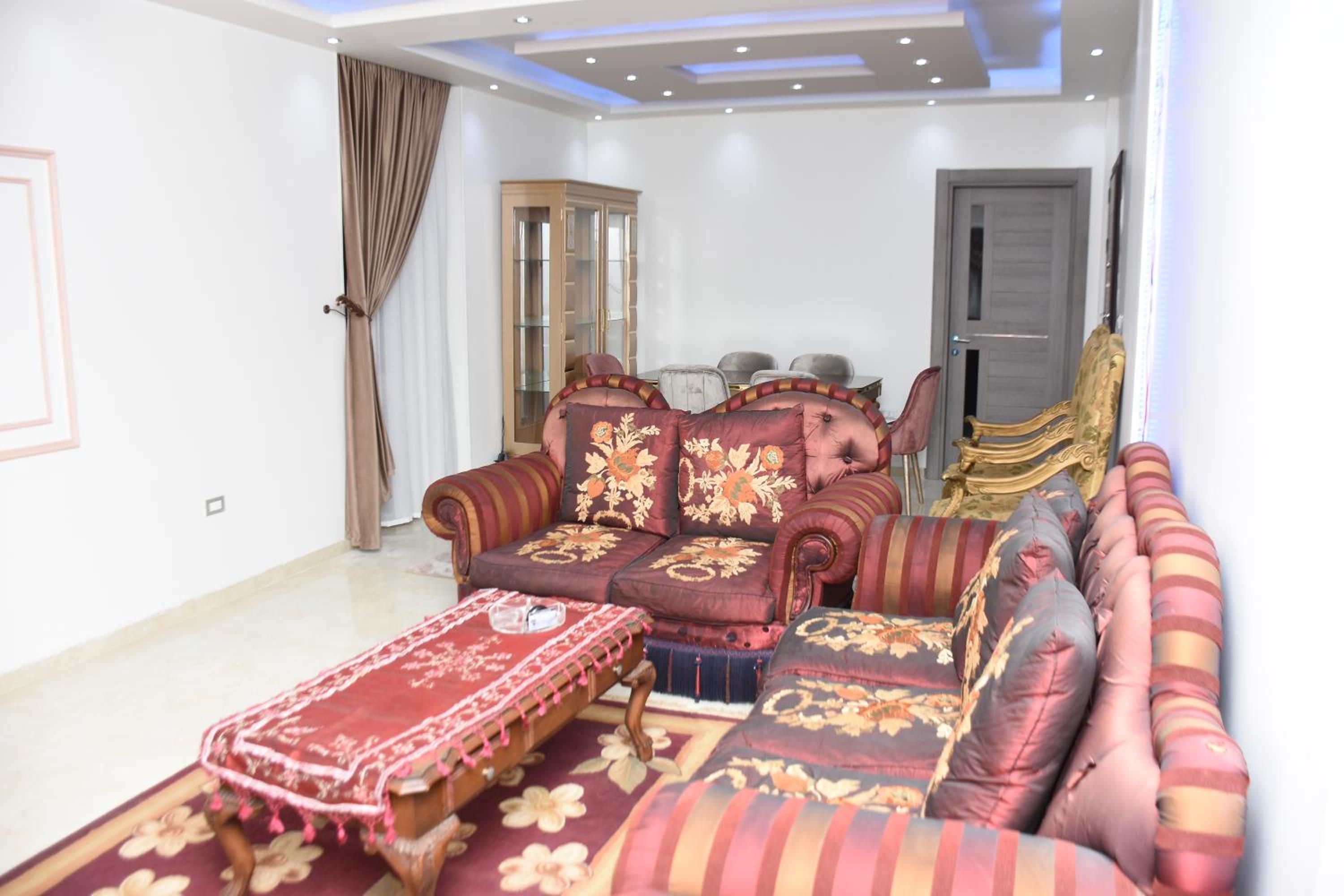 Paradise Golden Gates for families only