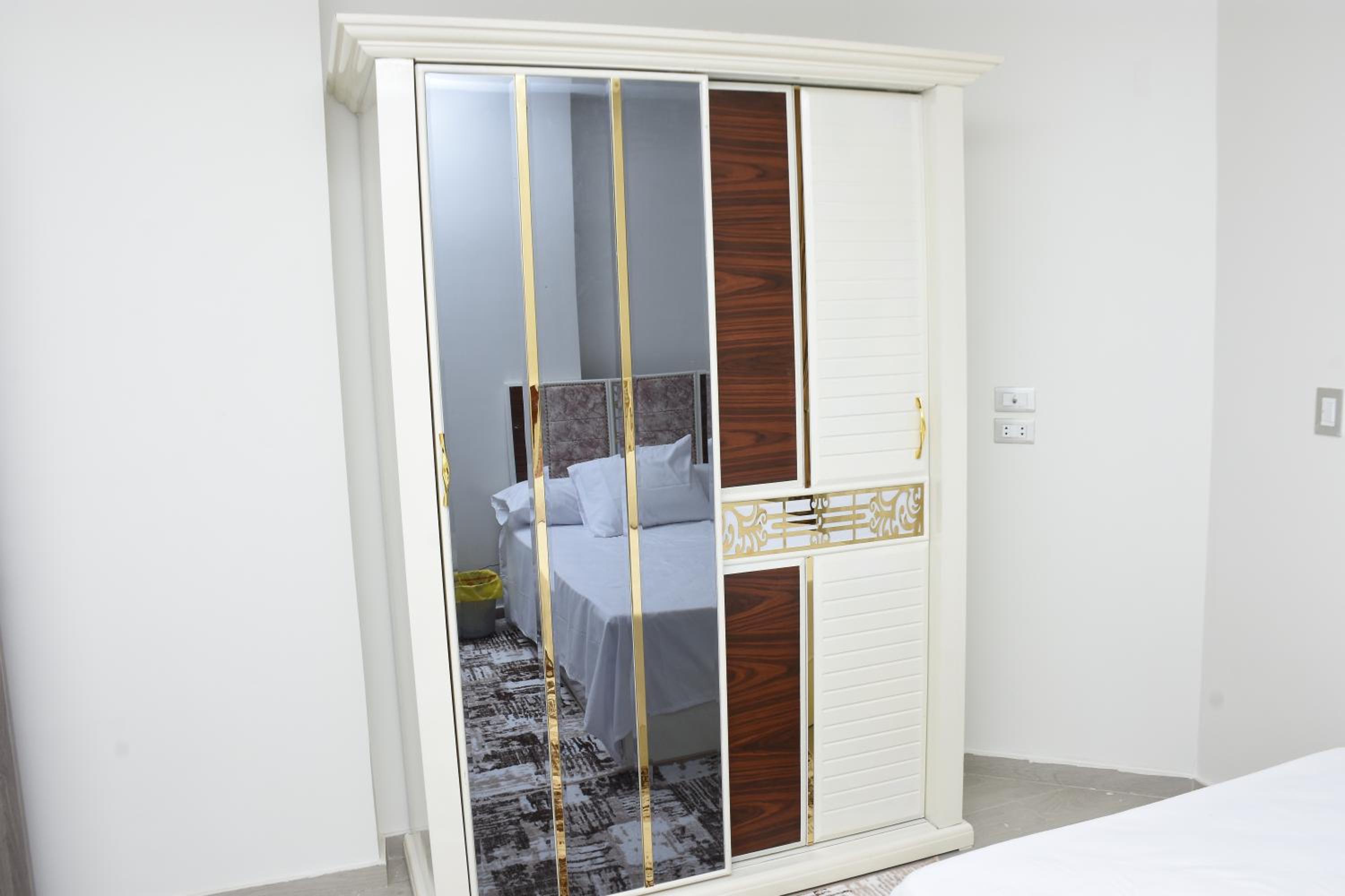 Paradise Golden Gates for families only