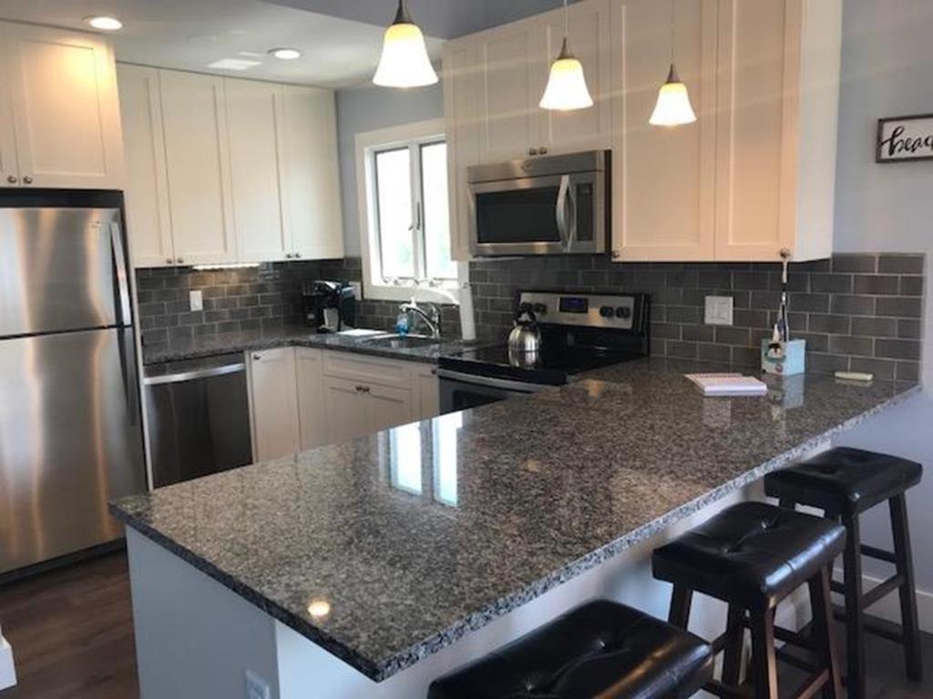 Beautifully Updated Townhouse In Beach Haven view 2