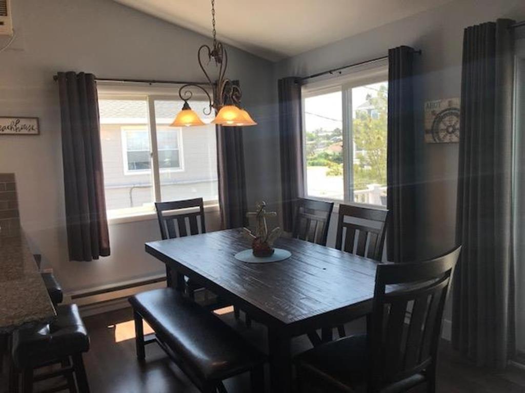 Beautifully Updated Townhouse In Beach Haven view 5