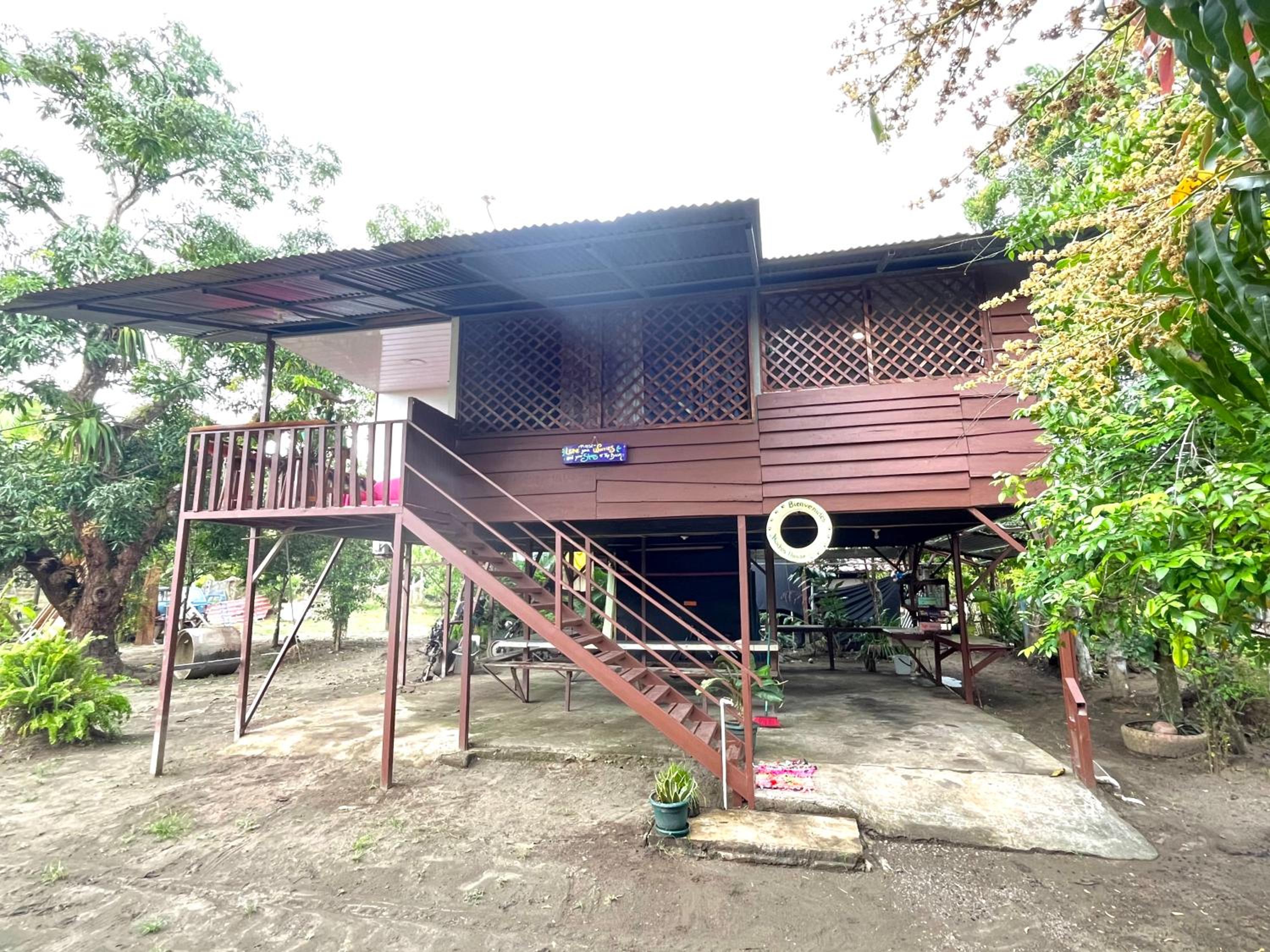Casa Tili TicoExperience on IslaDamas