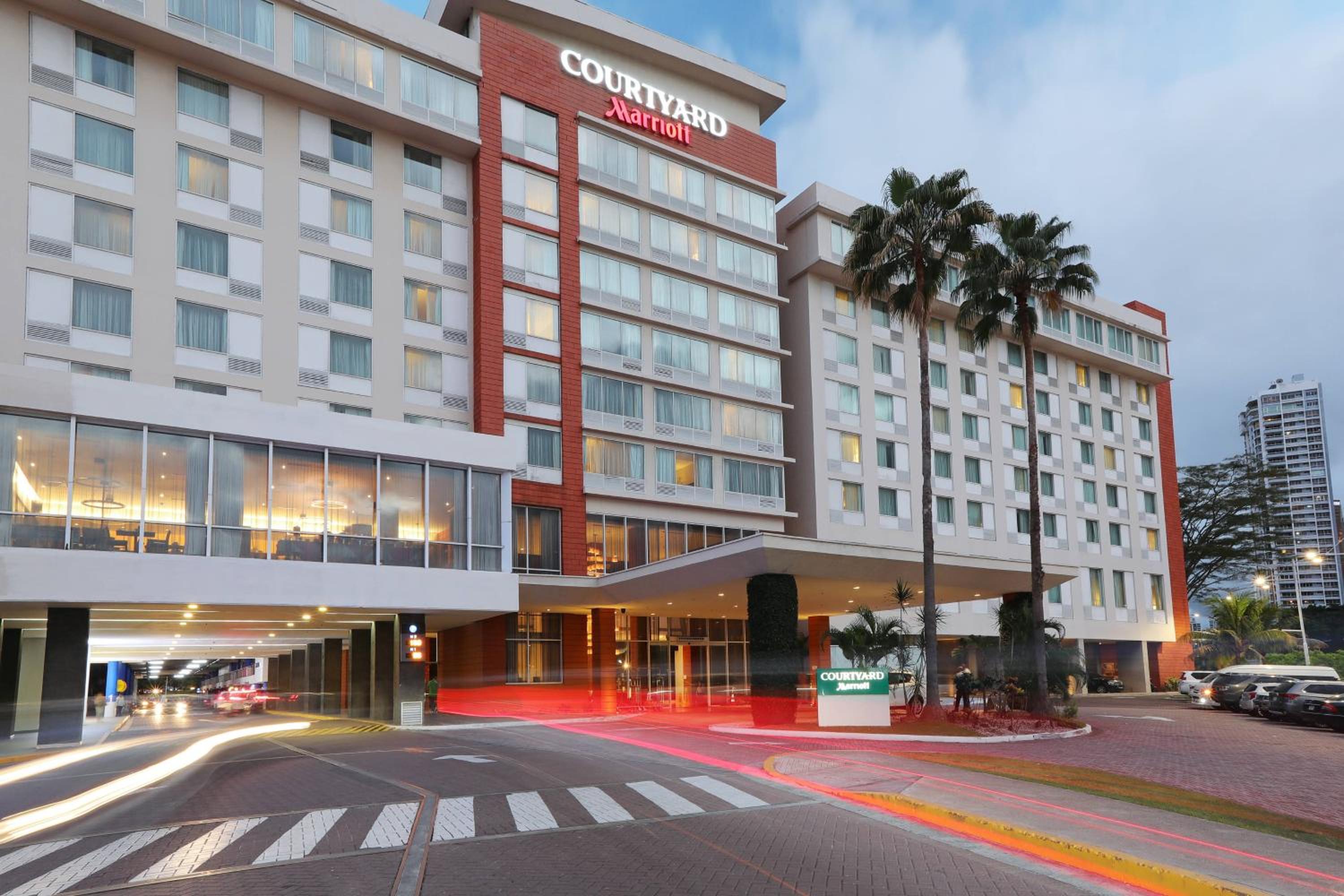 Hotel Courtyard by Marriott Panama Multiplaza Mall - Image 1