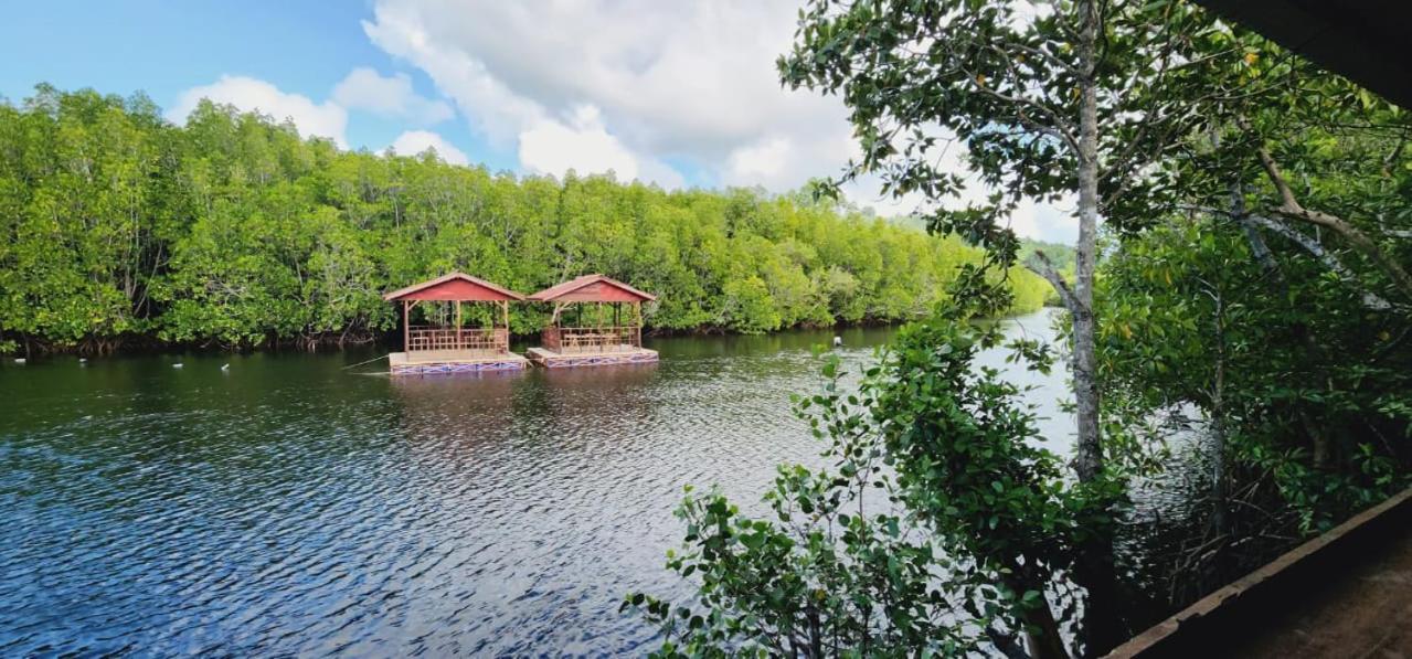 Pondok Wisata terapung desa Palaes view 3